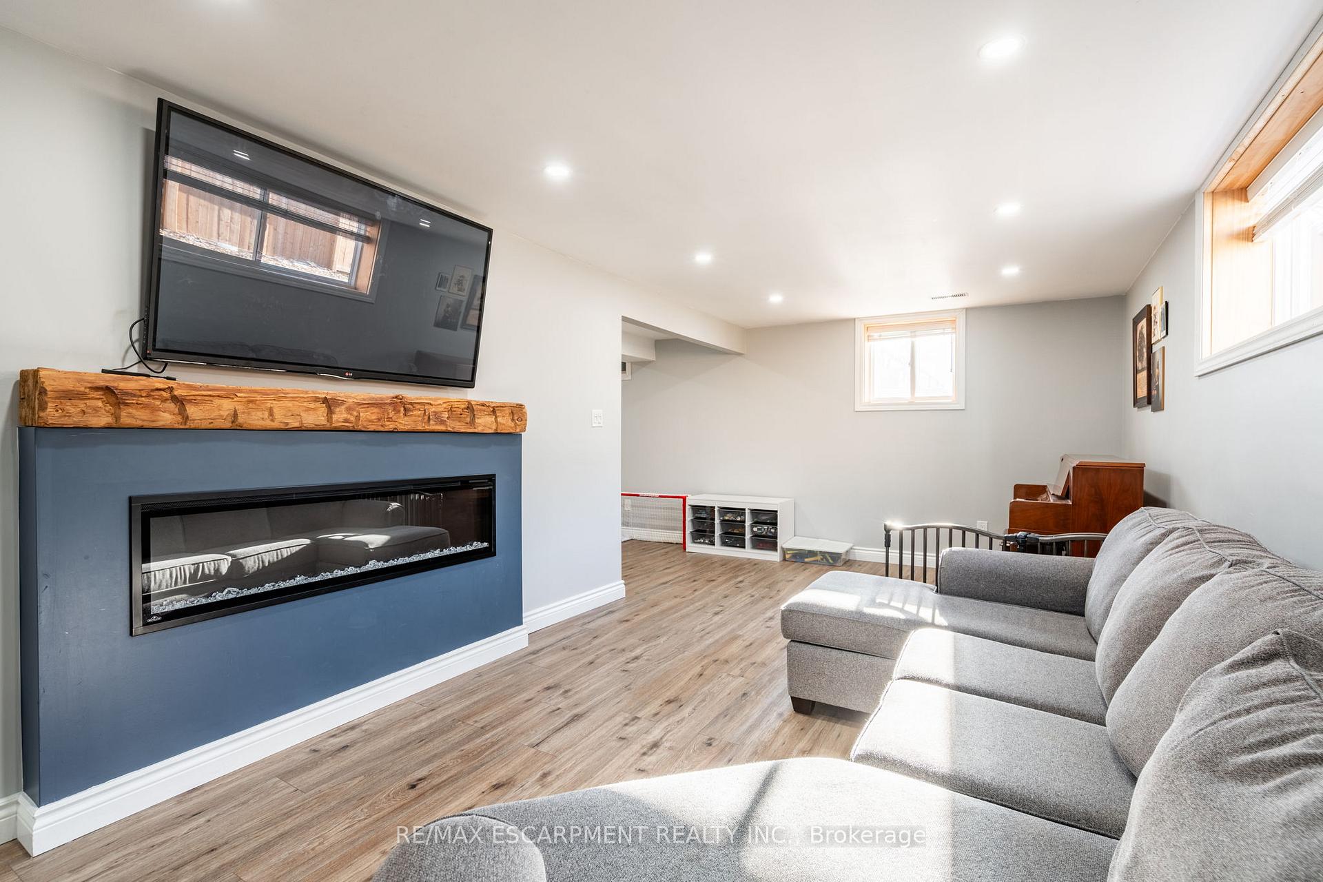 Photo 13 of 5 Belleau Street, Hamilton, Stoney Creek — HOMEH