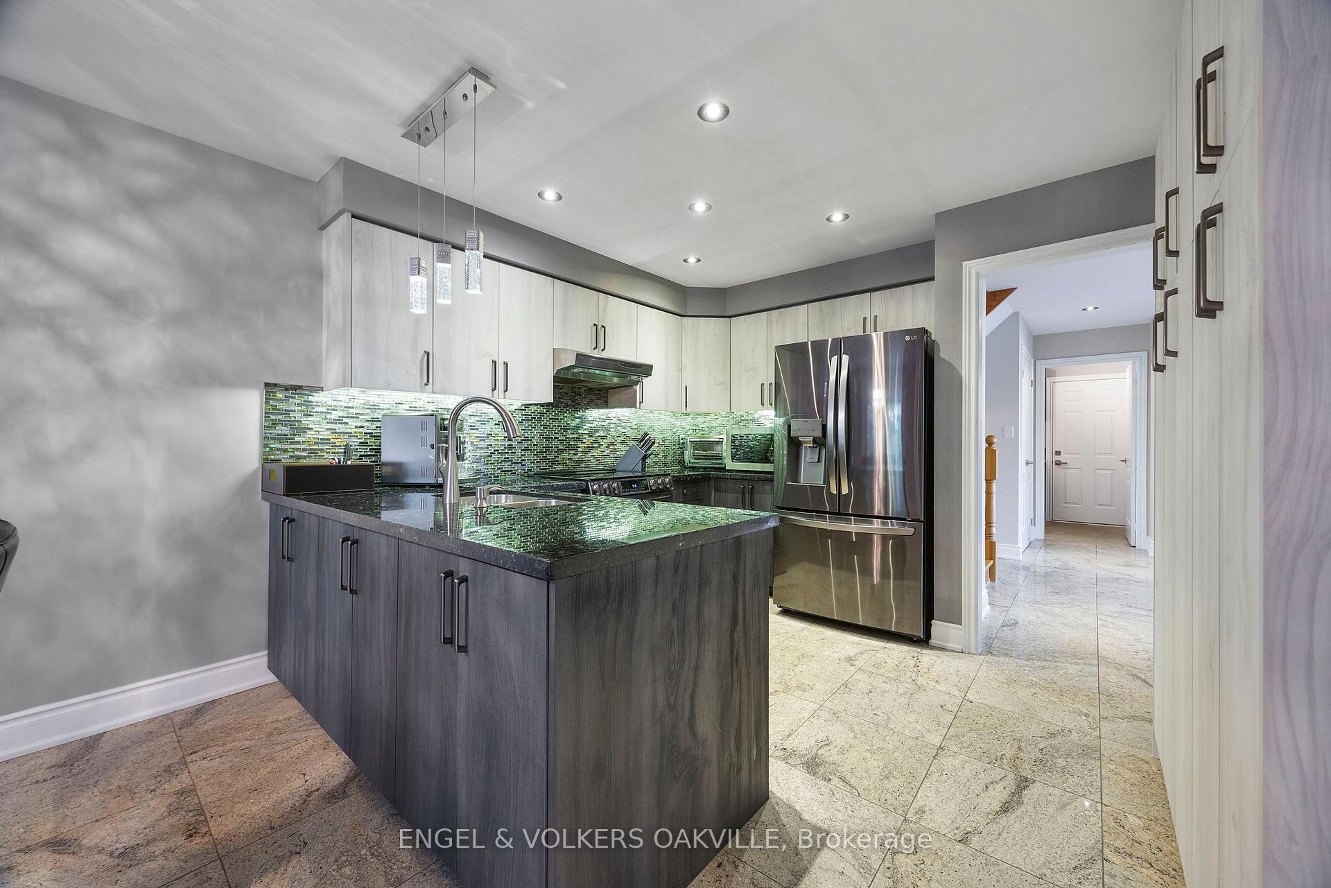 Photo 5 of 138 Cedargrove Road, Caledon, Bolton West — HOMEH