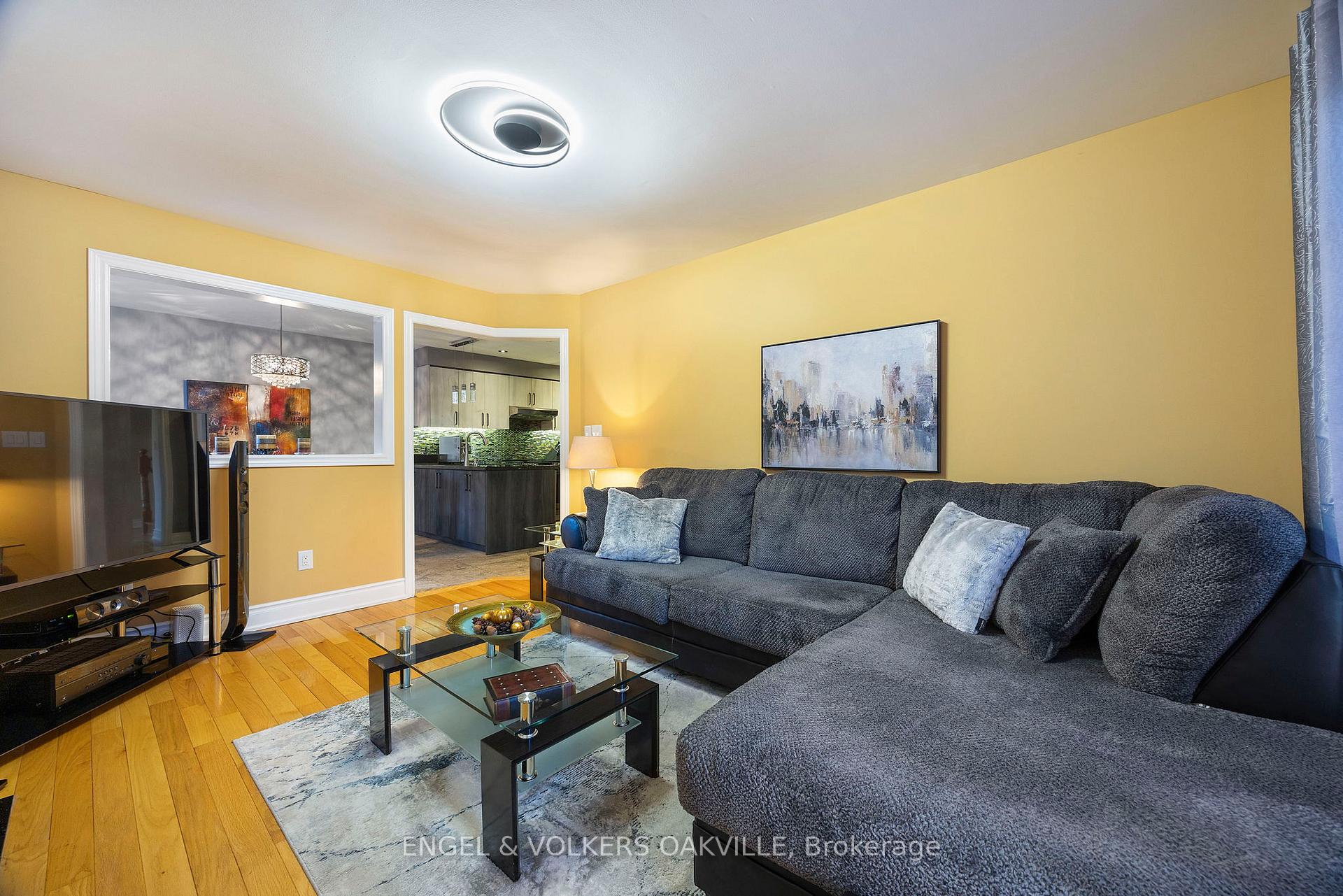 Photo 8 of 138 Cedargrove Road, Caledon, Bolton West — HOMEH