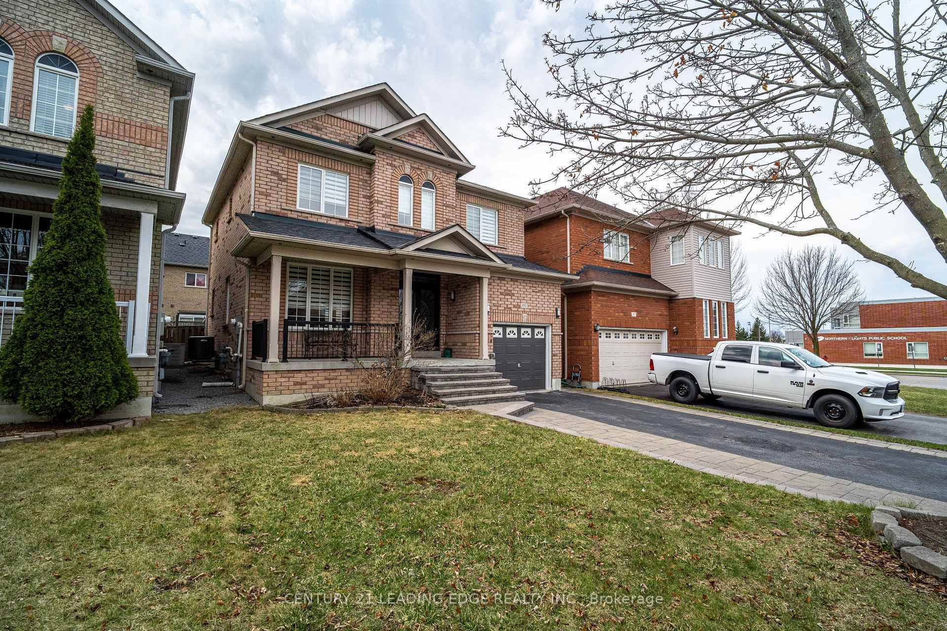 Photo 15 of 112 Watkins Glen Crescent, Aurora, Bayview Wellington — HOMEH