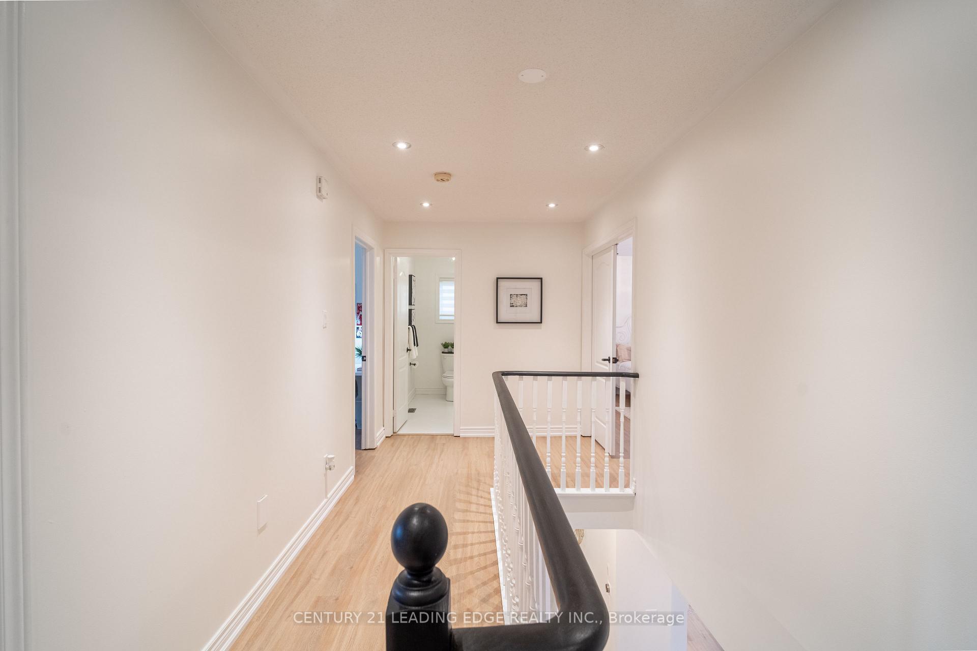 Photo 7 of 112 Watkins Glen Crescent, Aurora, Bayview Wellington — HOMEH