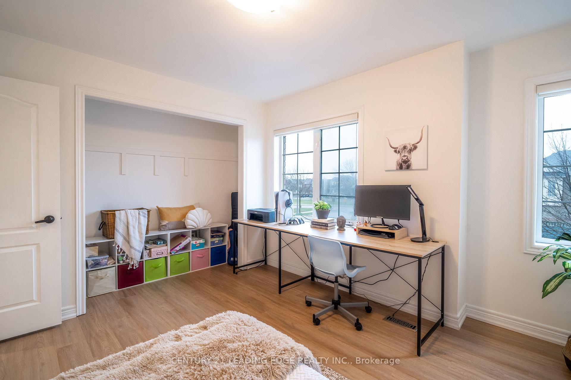 Photo 2 of 112 Watkins Glen Crescent, Aurora, Bayview Wellington — HOMEH