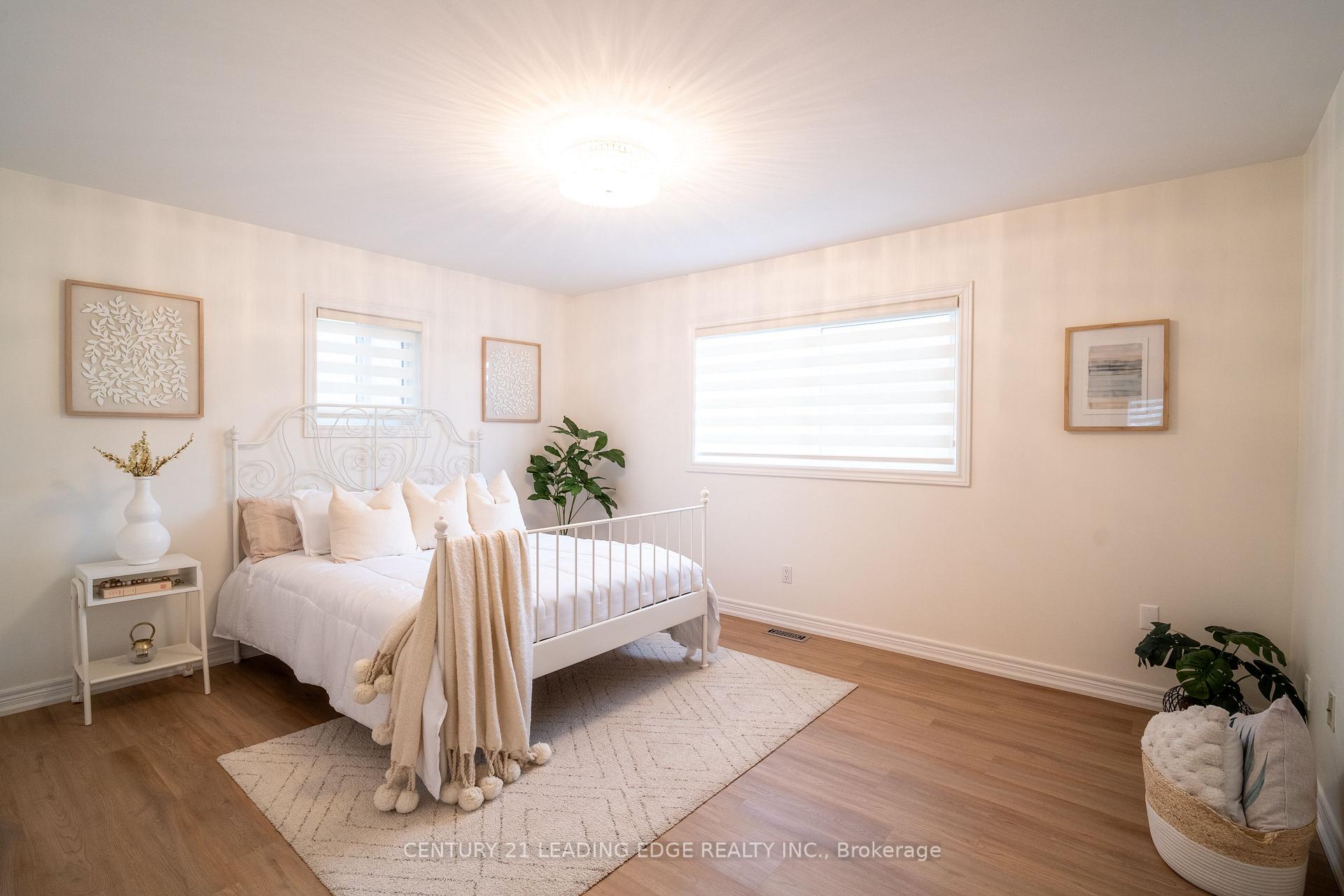 Photo 25 of 112 Watkins Glen Crescent, Aurora, Bayview Wellington — HOMEH
