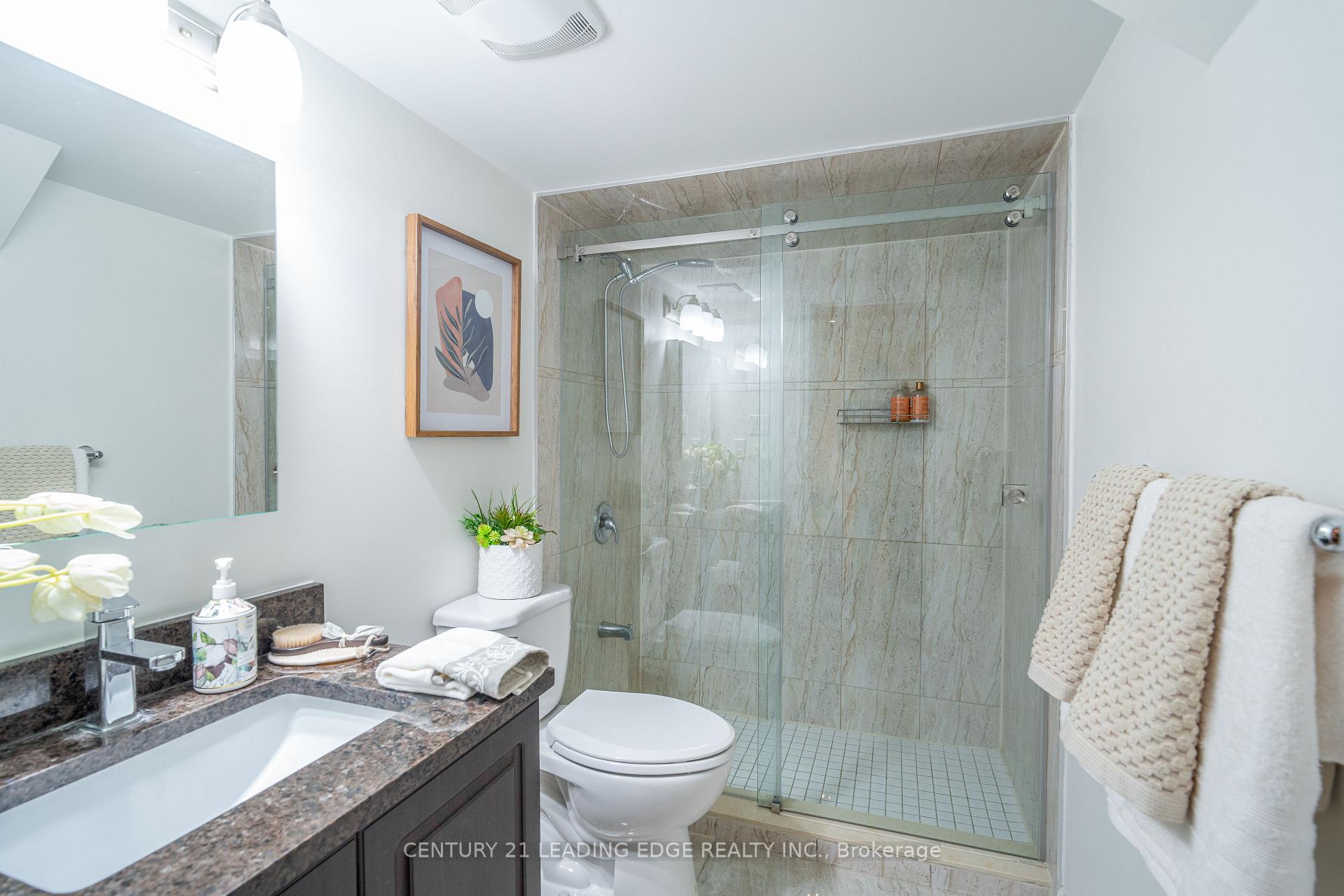 Photo 27 of 112 Watkins Glen Crescent, Aurora, Bayview Wellington — HOMEH