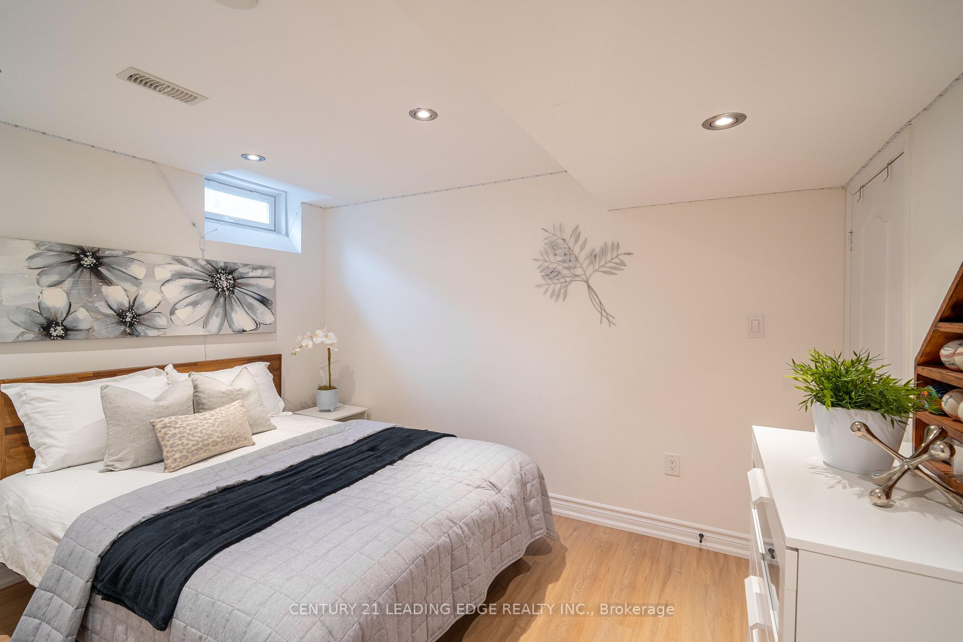 Photo 39 of 112 Watkins Glen Crescent, Aurora, Bayview Wellington — HOMEH