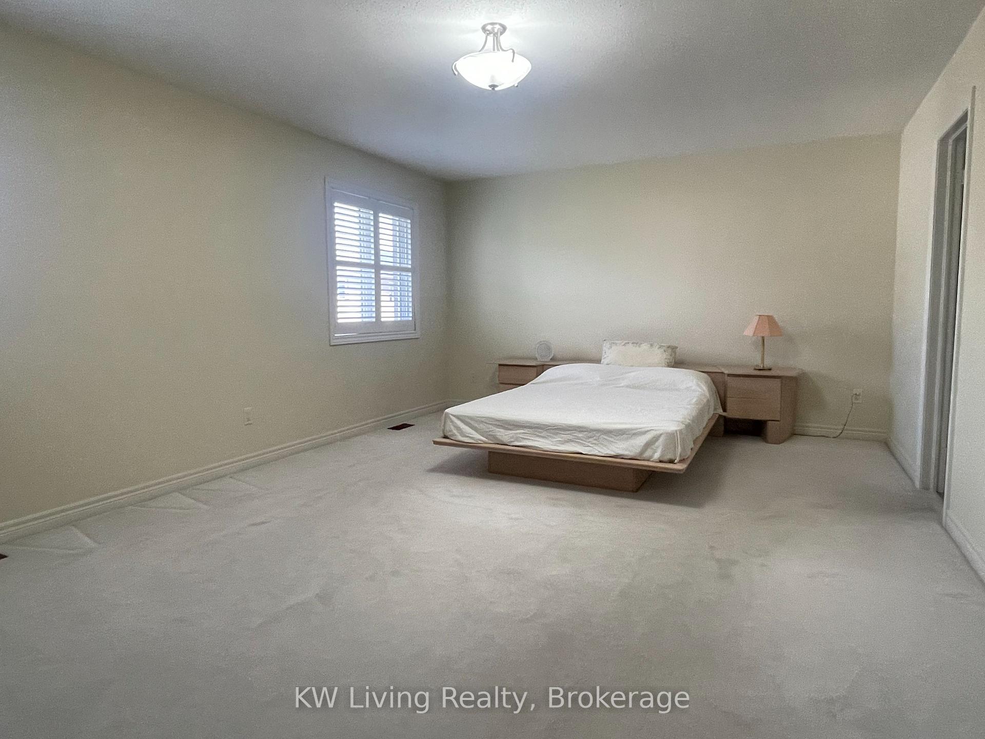 Photo 8 of 22 Briarglen Road, Markham, Cachet — HOMEH