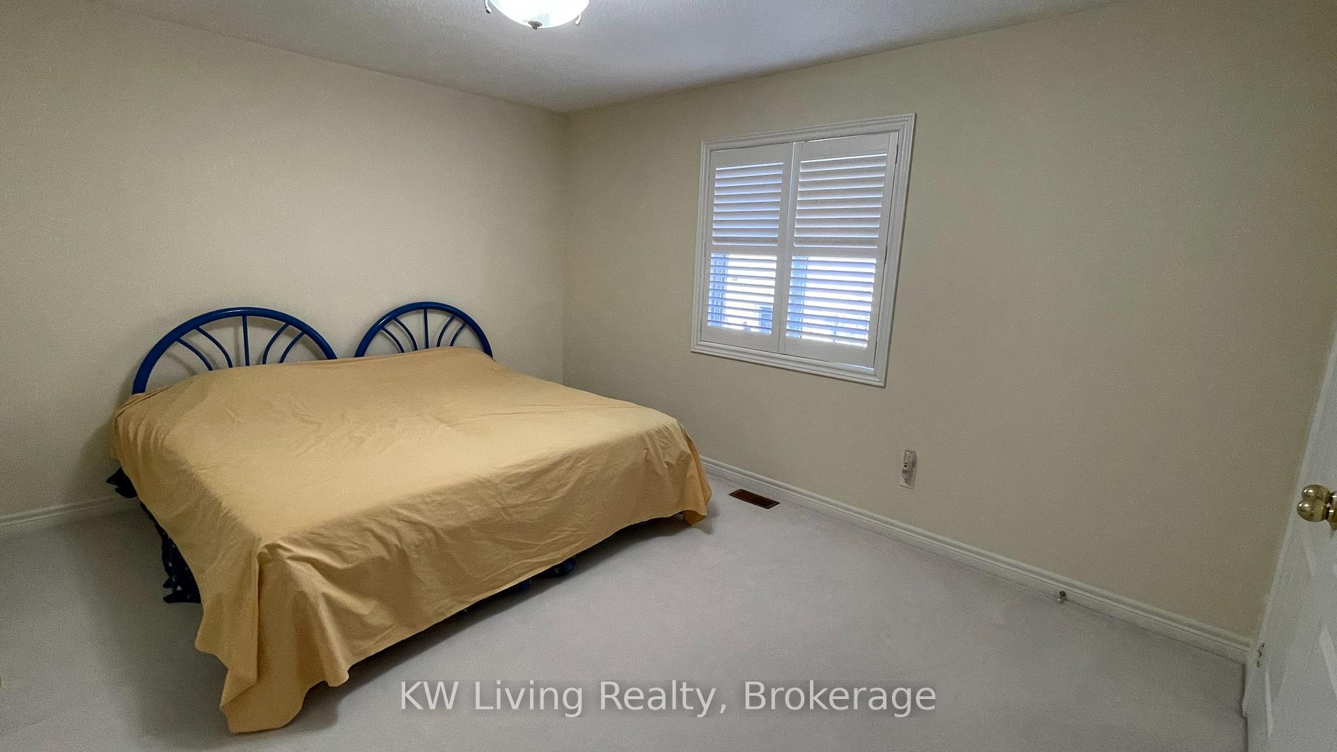 Photo 9 of 22 Briarglen Road, Markham, Cachet — HOMEH