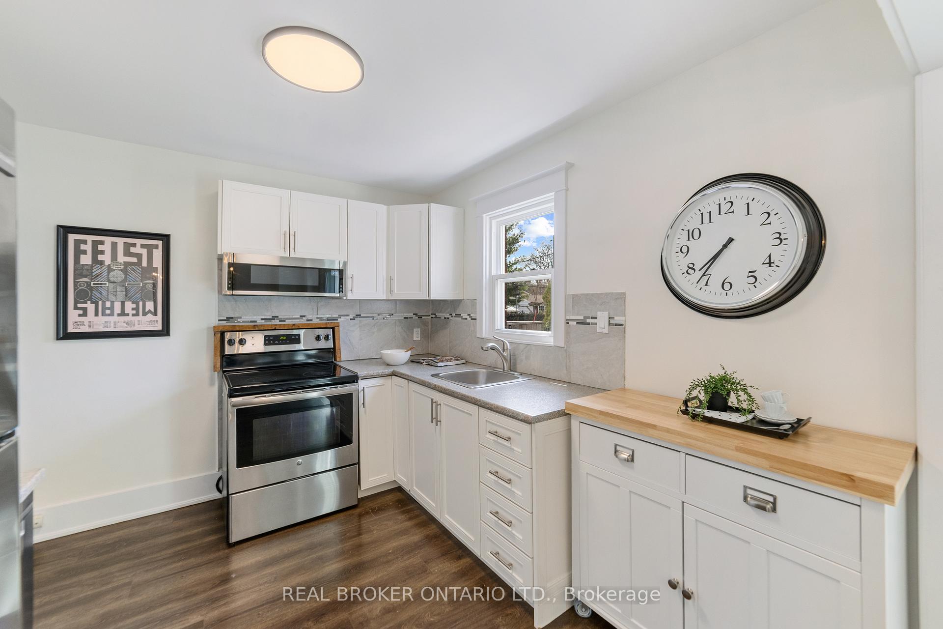 Photo 15 of 63 Barons Avenue N, Hamilton, Homeside — HOMEH
