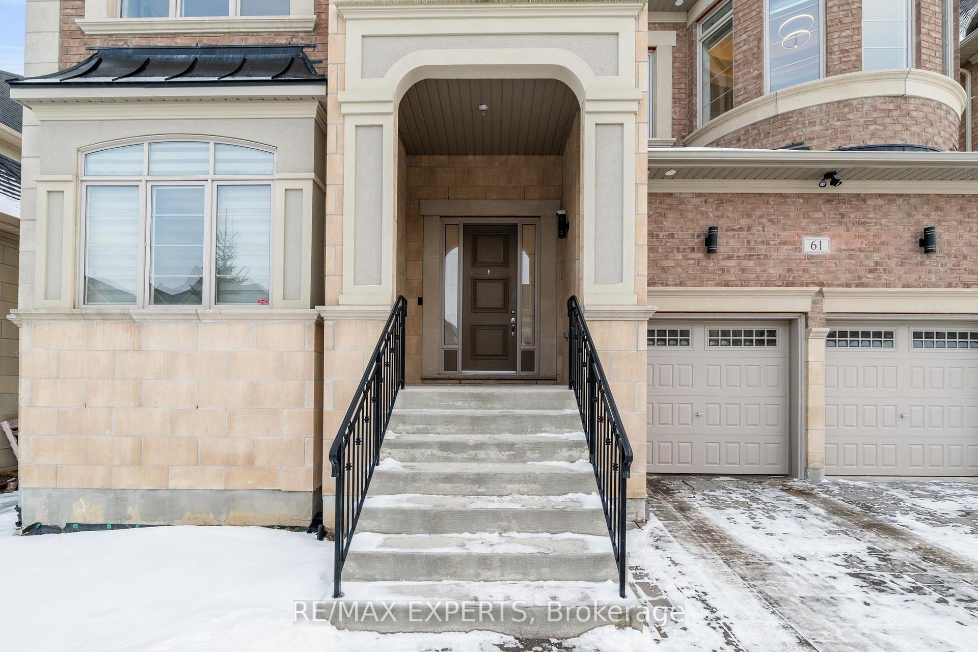 Photo 4 of 61 Nave Street, Vaughan, Kleinburg — HOMEH