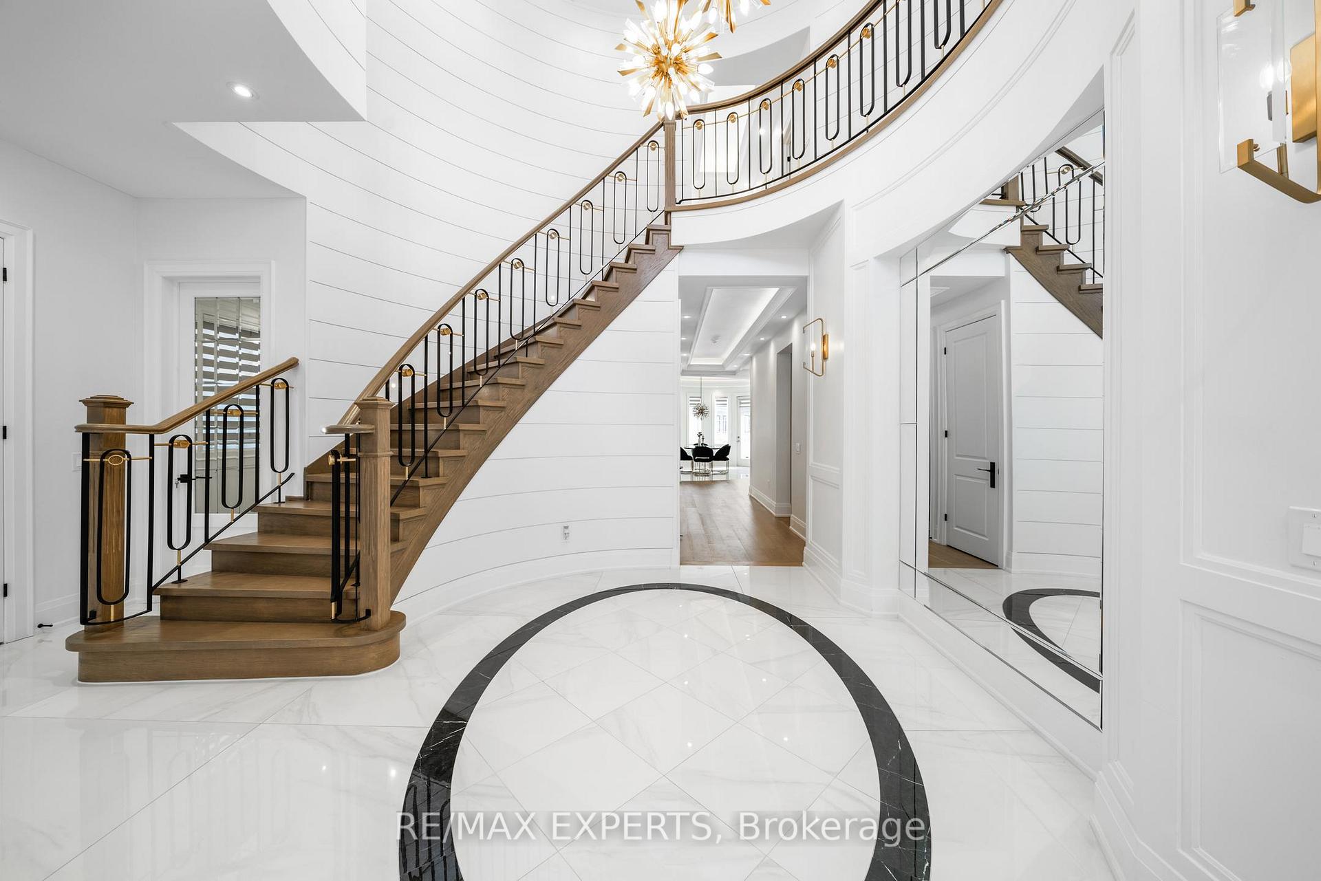 Photo 8 of 61 Nave Street, Vaughan, Kleinburg — HOMEH