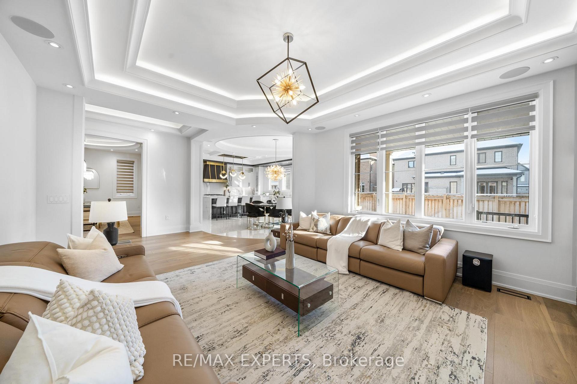 Photo 10 of 61 Nave Street, Vaughan, Kleinburg — HOMEH