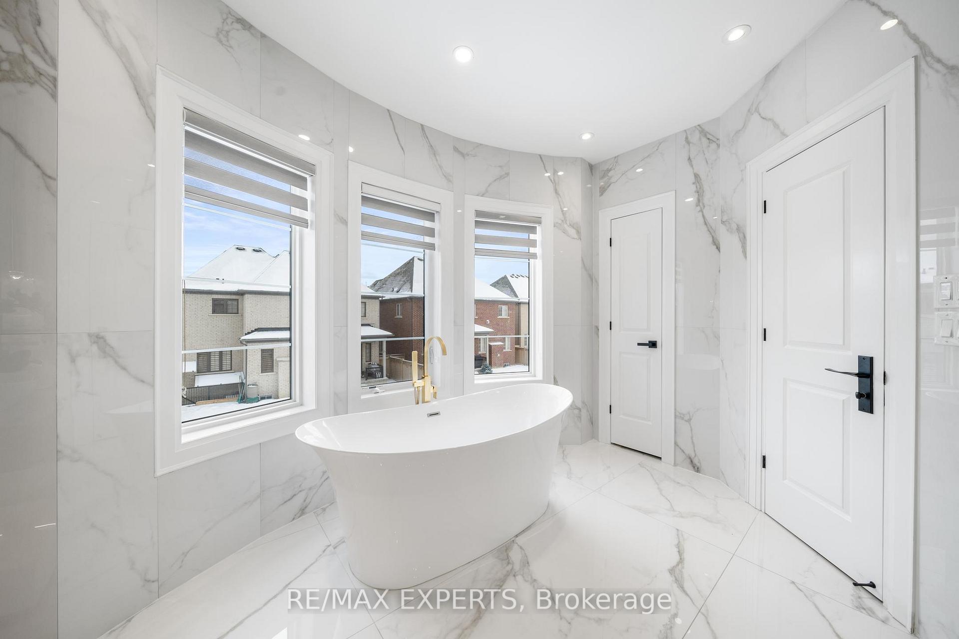 Photo 36 of 61 Nave Street, Vaughan, Kleinburg — HOMEH