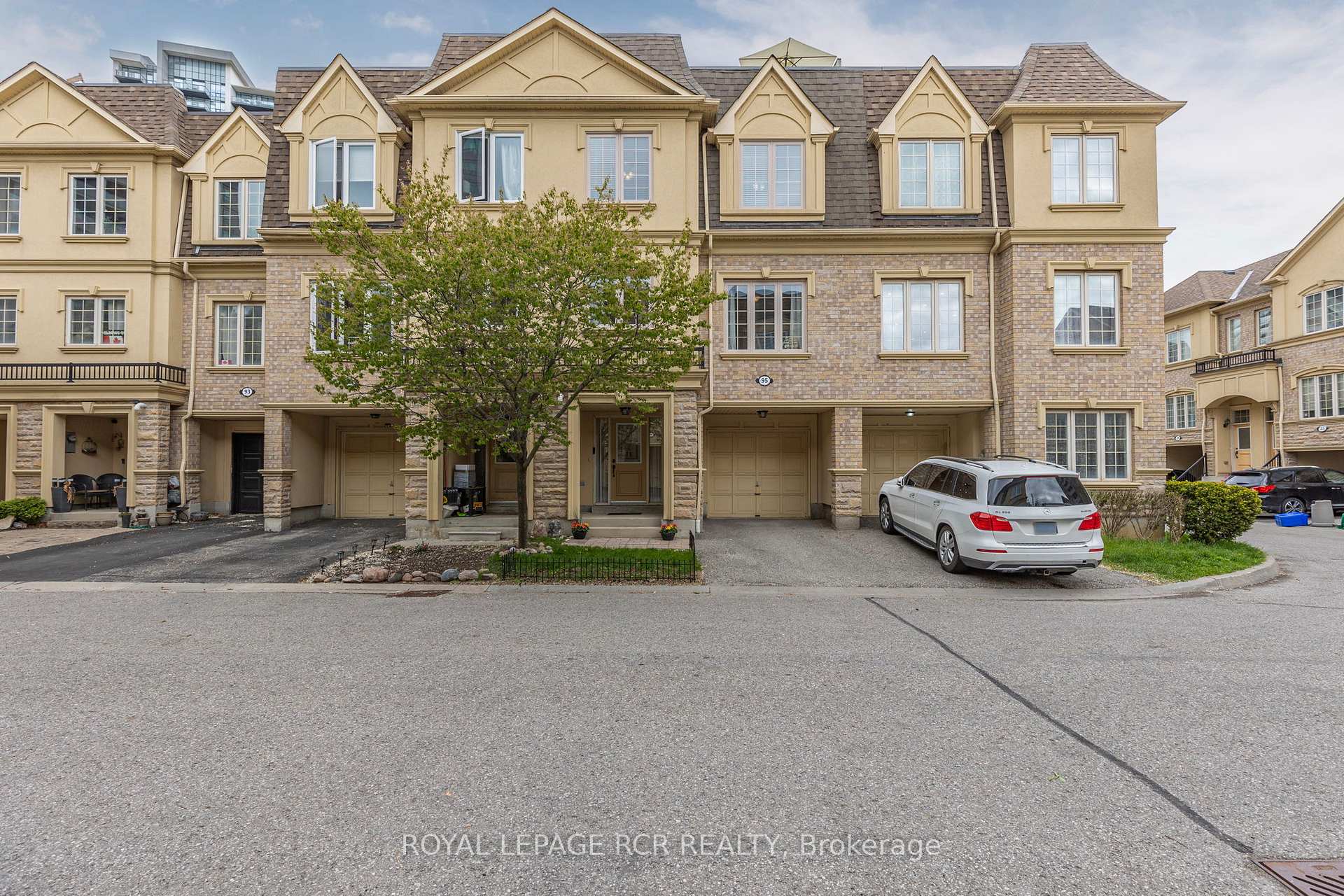 Photo 11 of Unit 95, 1250 St. Martins Drive, Pickering, Bay Ridges — HOMEH