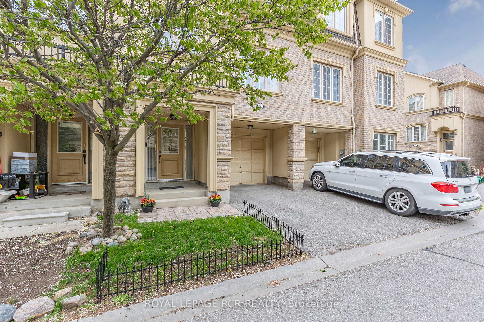Photo 10 of Unit 95, 1250 St. Martins Drive, Pickering, Bay Ridges — HOMEH