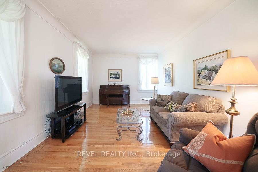 Photo 5 of 384 Blue Lake Road, Brant, South Dumfries — HOMEH