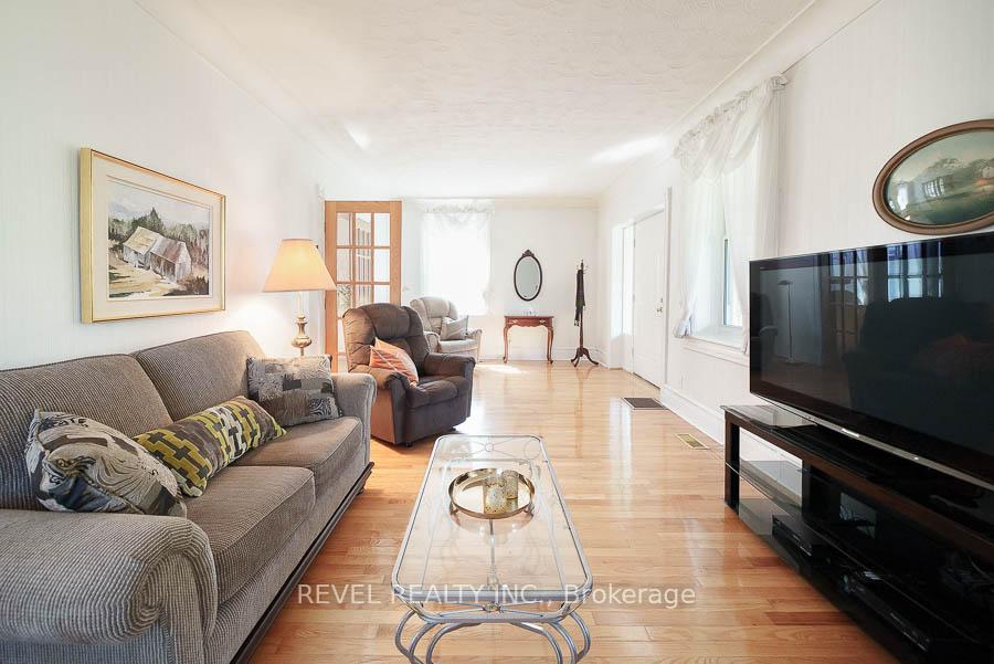 Photo 6 of 384 Blue Lake Road, Brant, South Dumfries — HOMEH