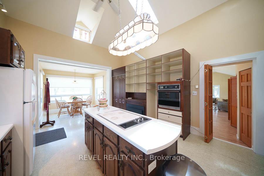 Photo 10 of 384 Blue Lake Road, Brant, South Dumfries — HOMEH