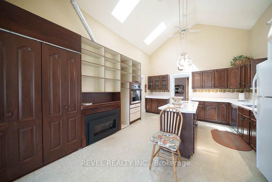 Photo 12 of 384 Blue Lake Road, Brant, South Dumfries — HOMEH