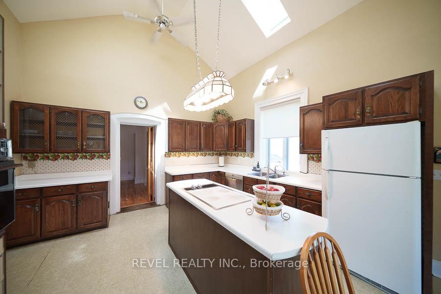 Photo 14 of 384 Blue Lake Road, Brant, South Dumfries — HOMEH