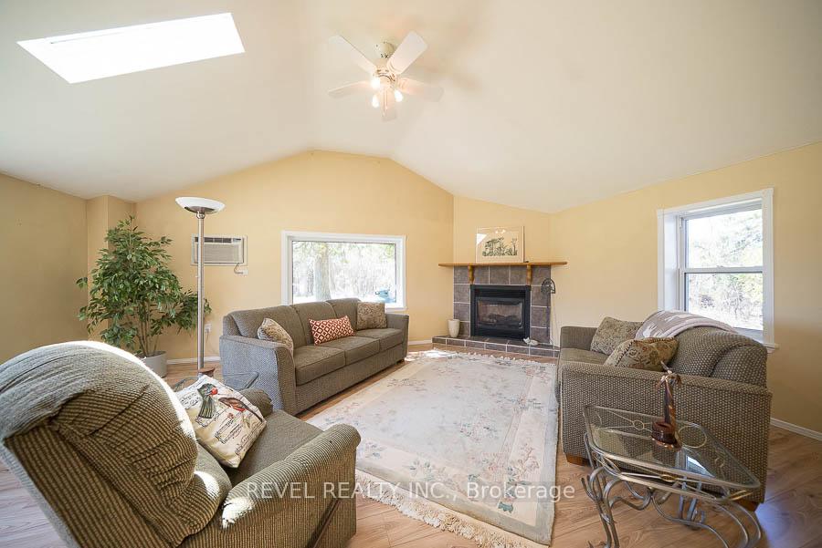 Photo 19 of 384 Blue Lake Road, Brant, South Dumfries — HOMEH