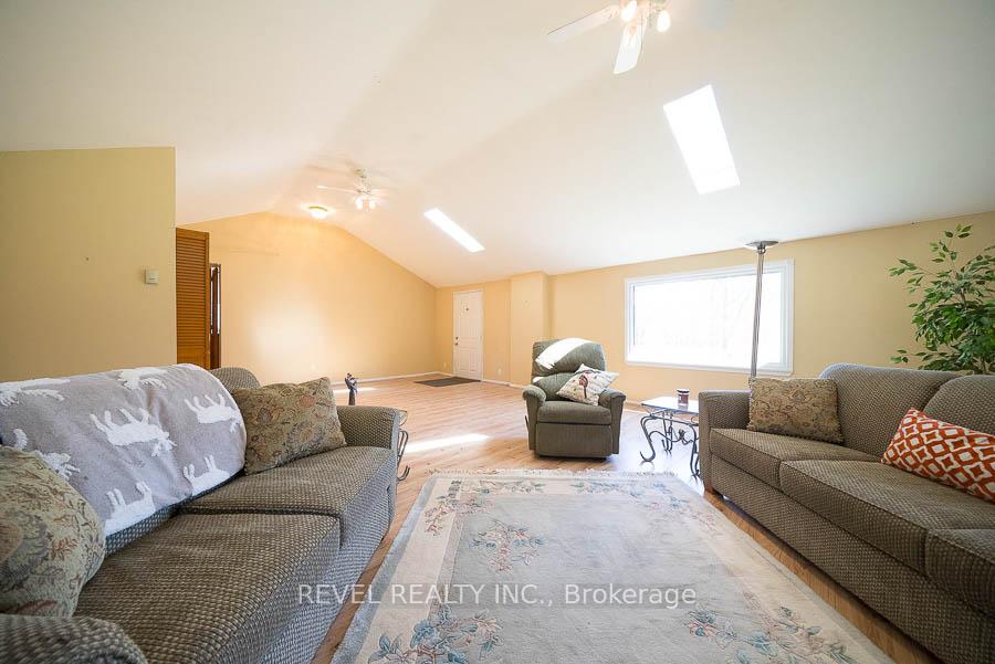 Photo 25 of 384 Blue Lake Road, Brant, South Dumfries — HOMEH