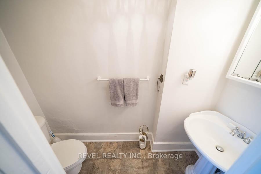 Photo 16 of 384 Blue Lake Road, Brant, South Dumfries — HOMEH