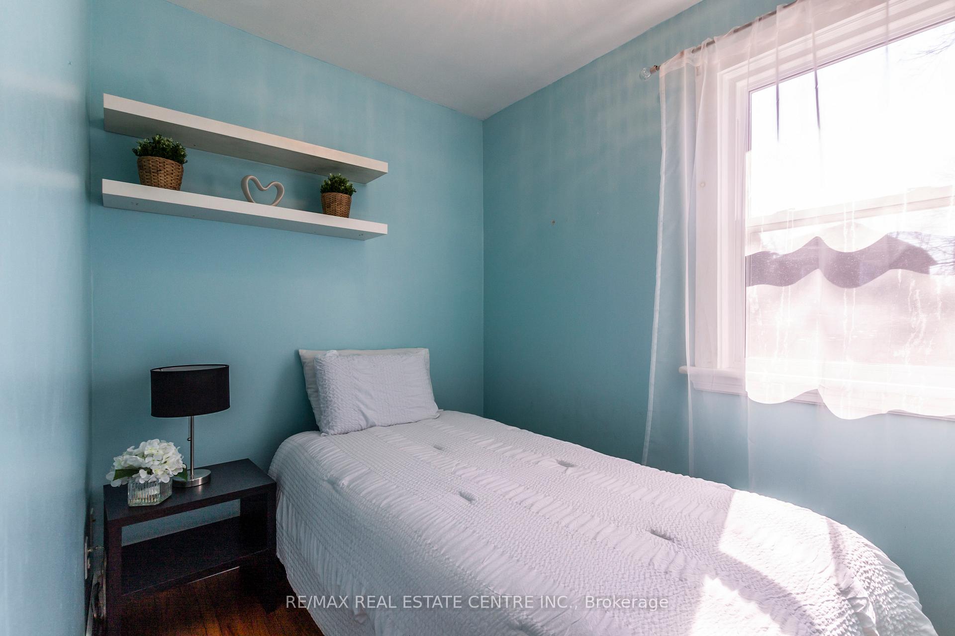 Photo 19 of 139 Barclay Street, Hamilton, Westdale — HOMEH
