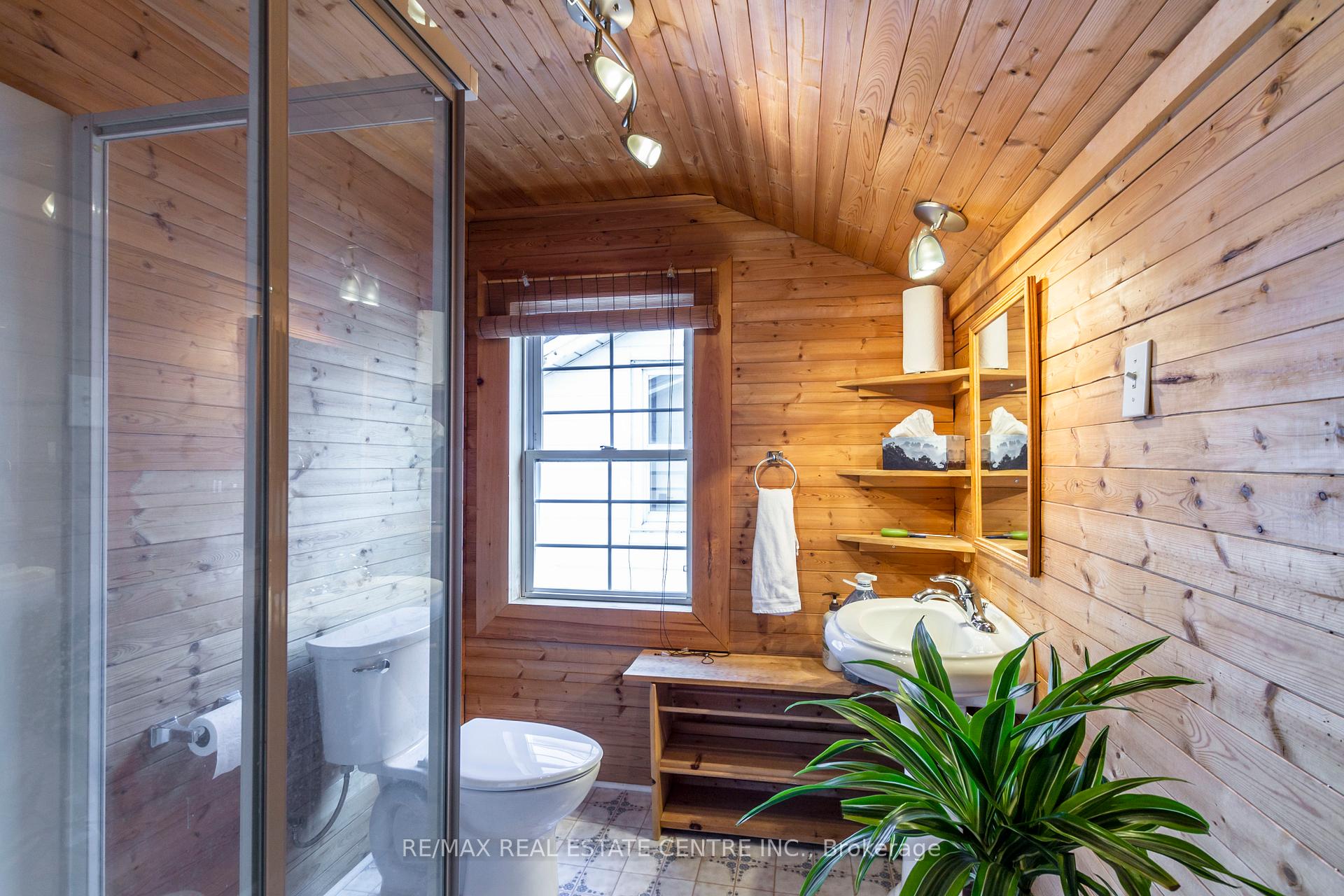 Photo 21 of 139 Barclay Street, Hamilton, Westdale — HOMEH