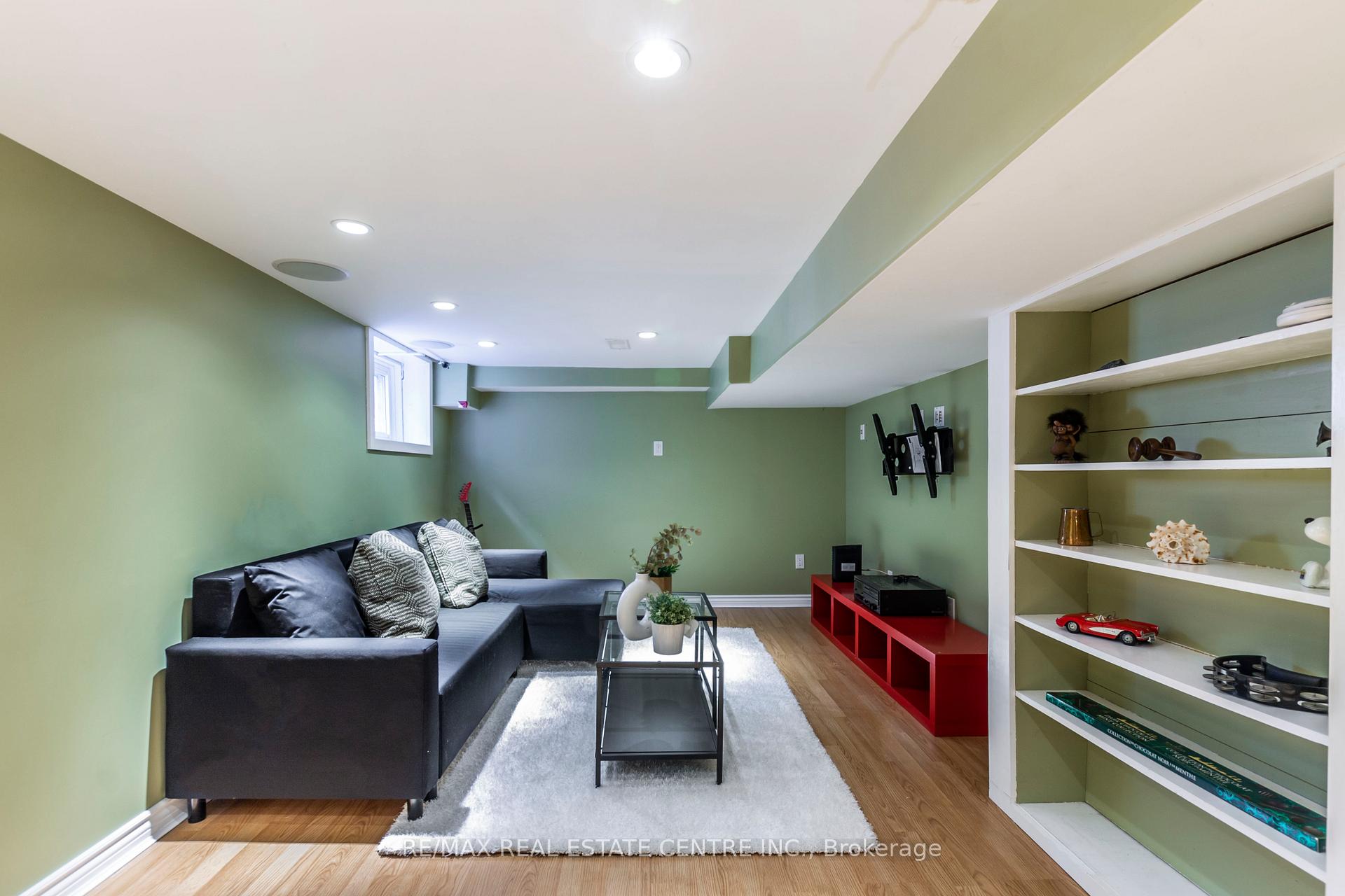 Photo 25 of 139 Barclay Street, Hamilton, Westdale — HOMEH