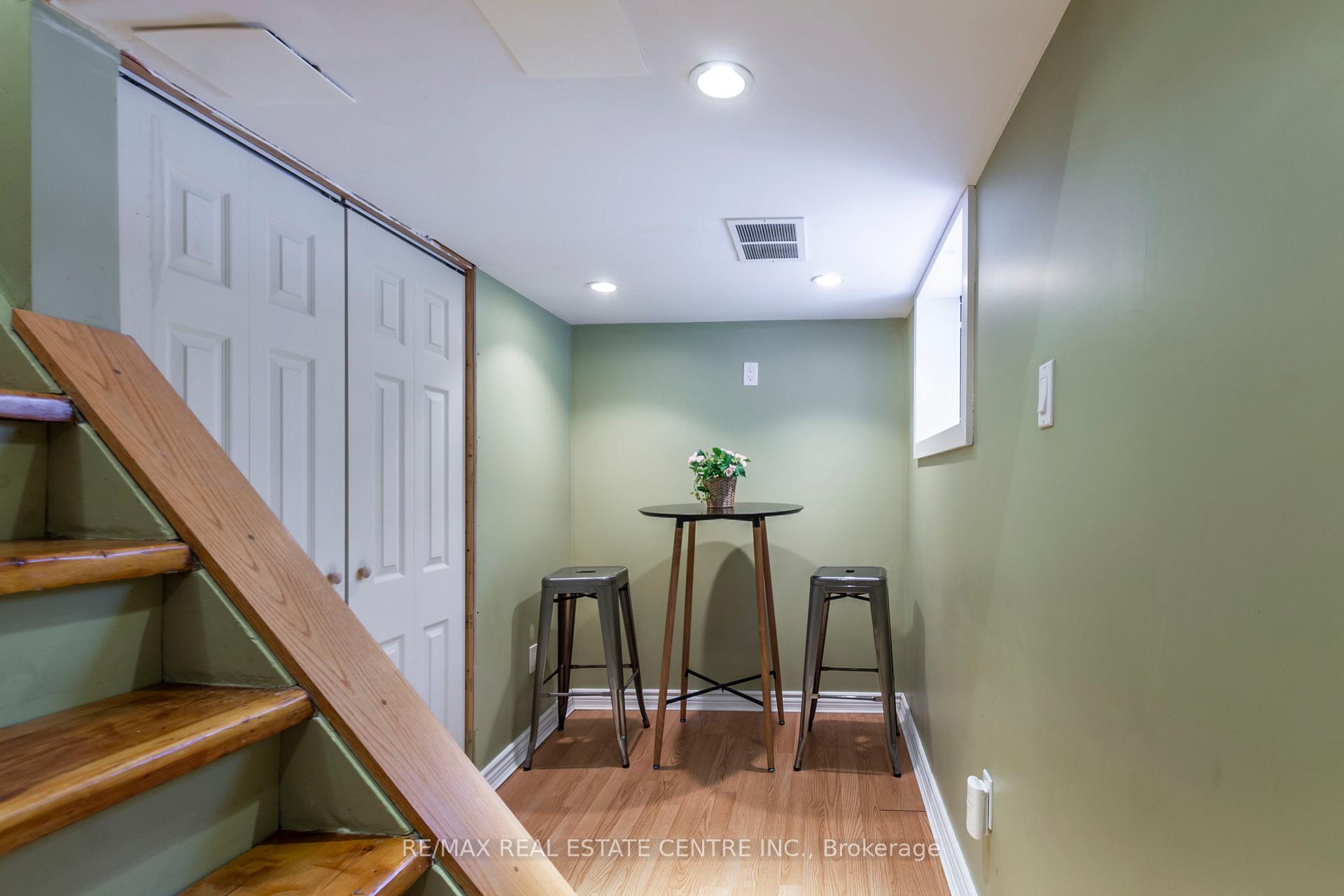 Photo 29 of 139 Barclay Street, Hamilton, Westdale — HOMEH
