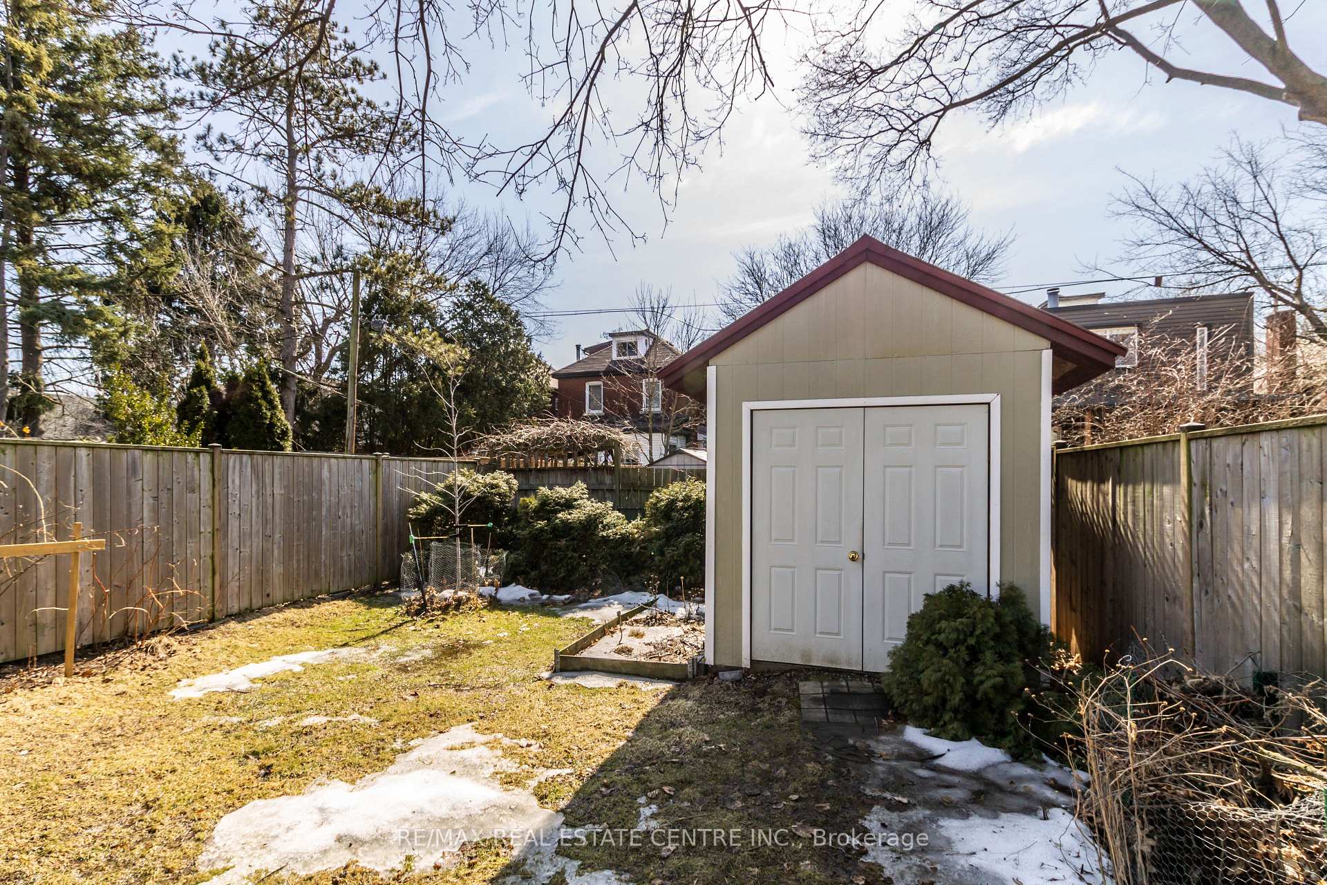 Photo 35 of 139 Barclay Street, Hamilton, Westdale — HOMEH