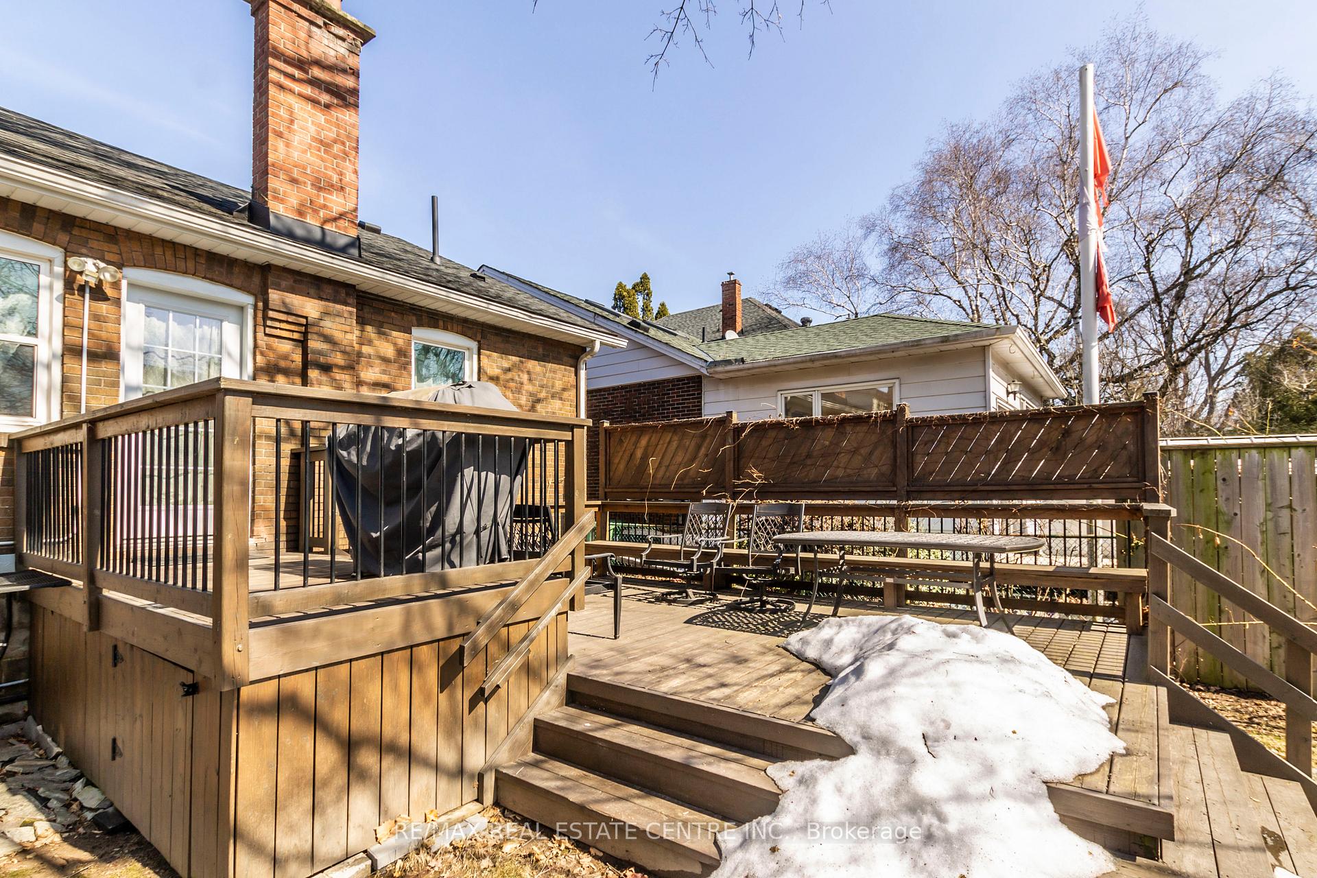 Photo 37 of 139 Barclay Street, Hamilton, Westdale — HOMEH