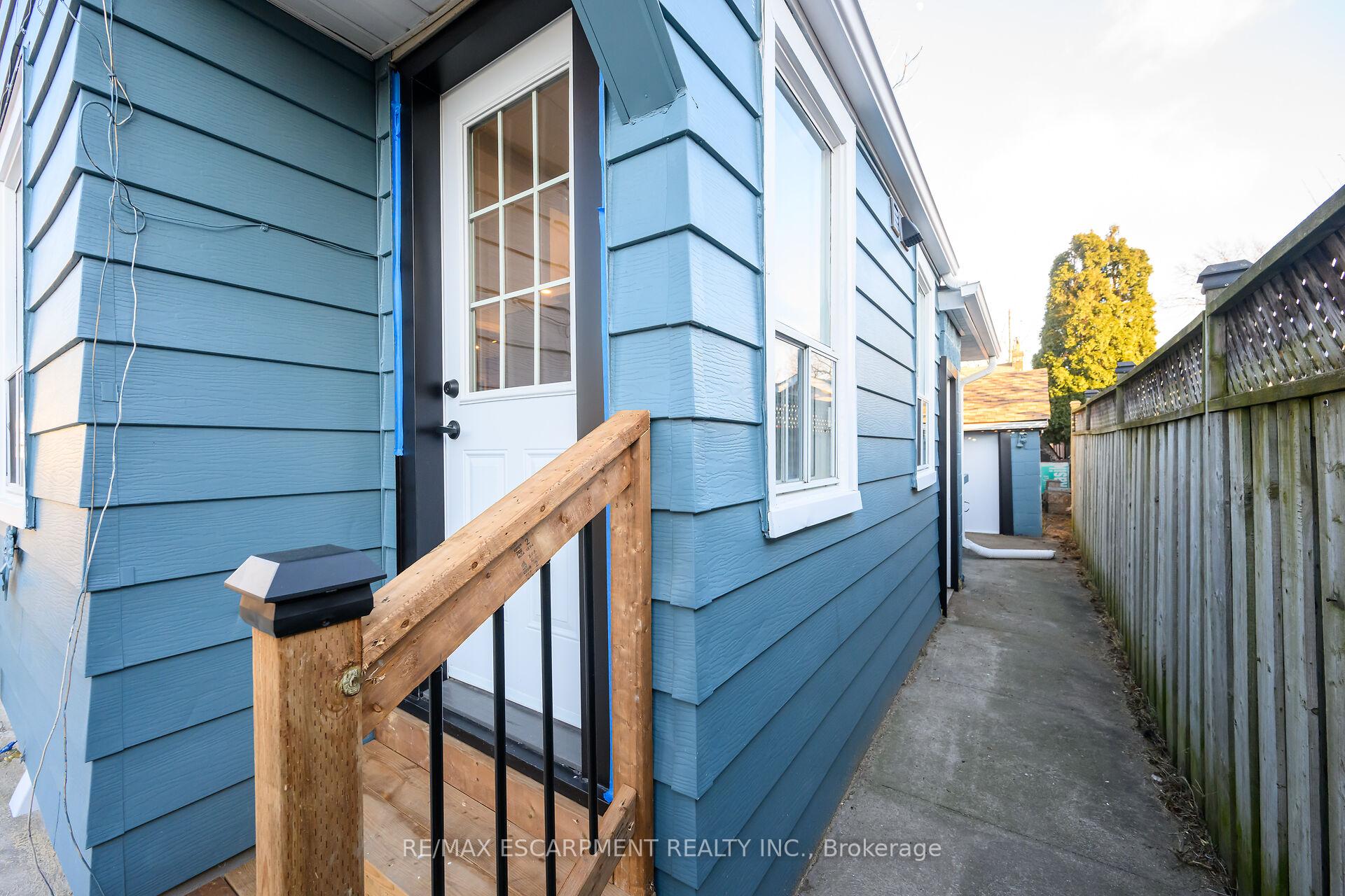 Photo 19 of 582 Roxborough Avenue, Hamilton, Normanhurst — HOMEH