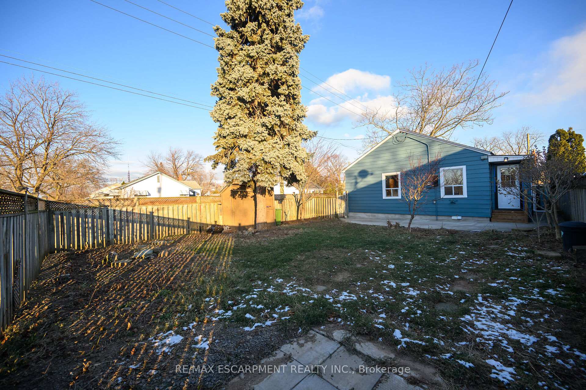 Photo 21 of 582 Roxborough Avenue, Hamilton, Normanhurst — HOMEH