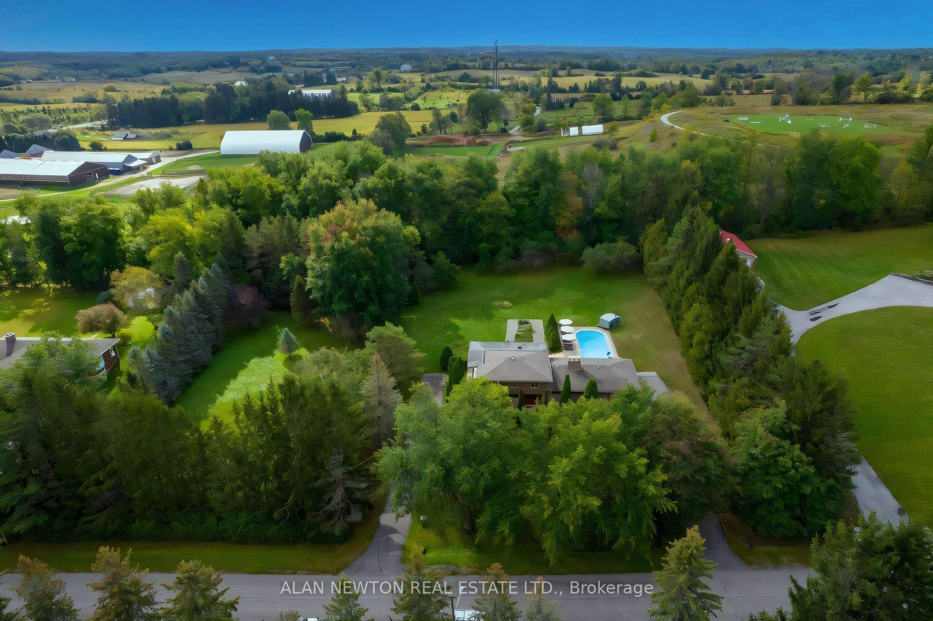 Photo 19 of 45 King View Crescent, King, King City — HOMEH