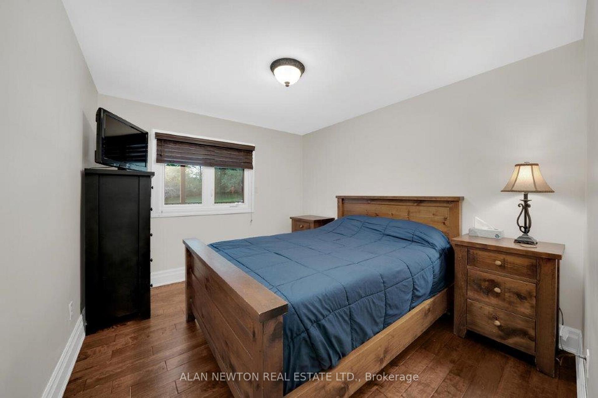 Photo 11 of 45 King View Crescent, King, King City — HOMEH