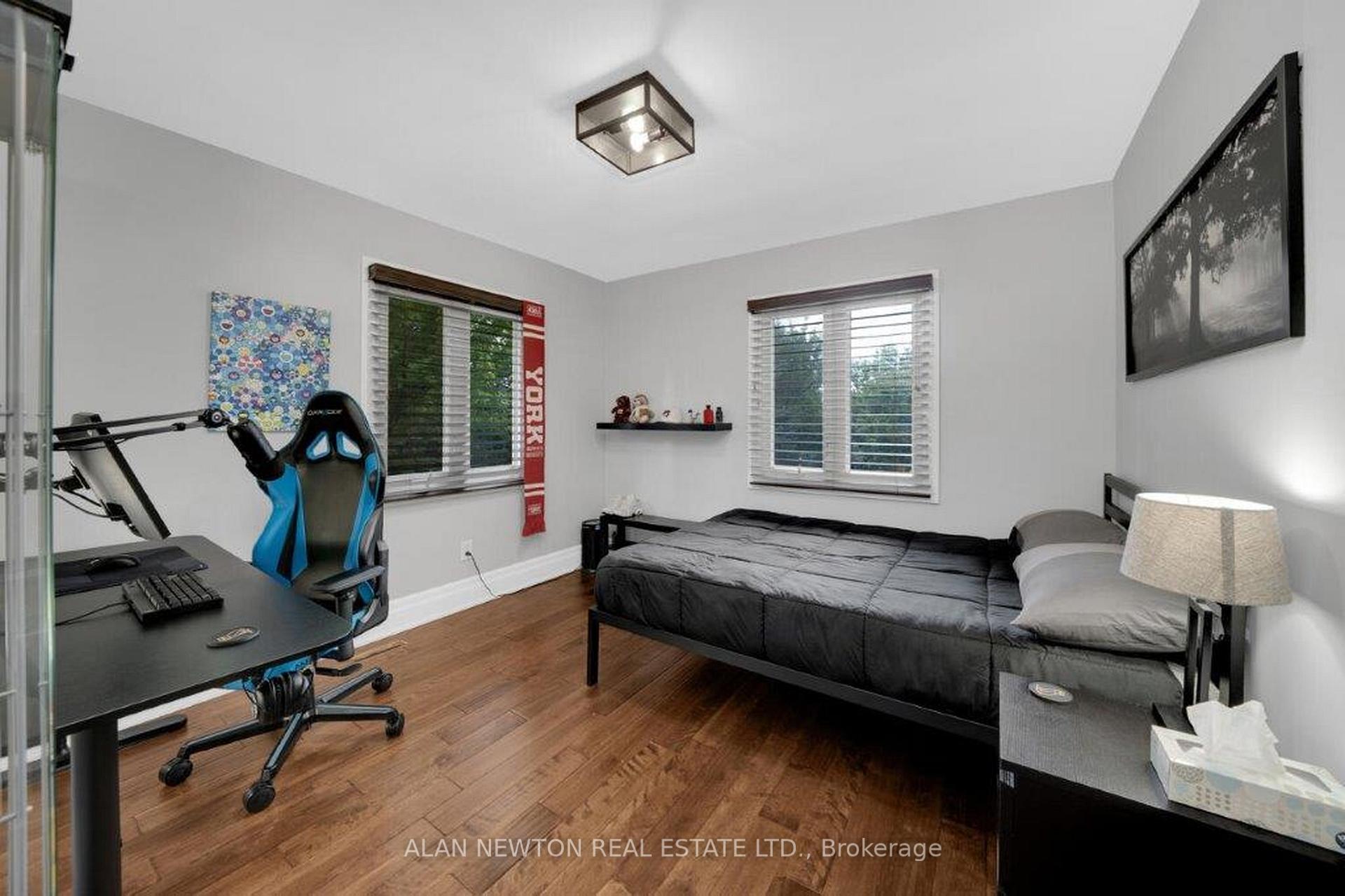 Photo 21 of 45 King View Crescent, King, King City — HOMEH