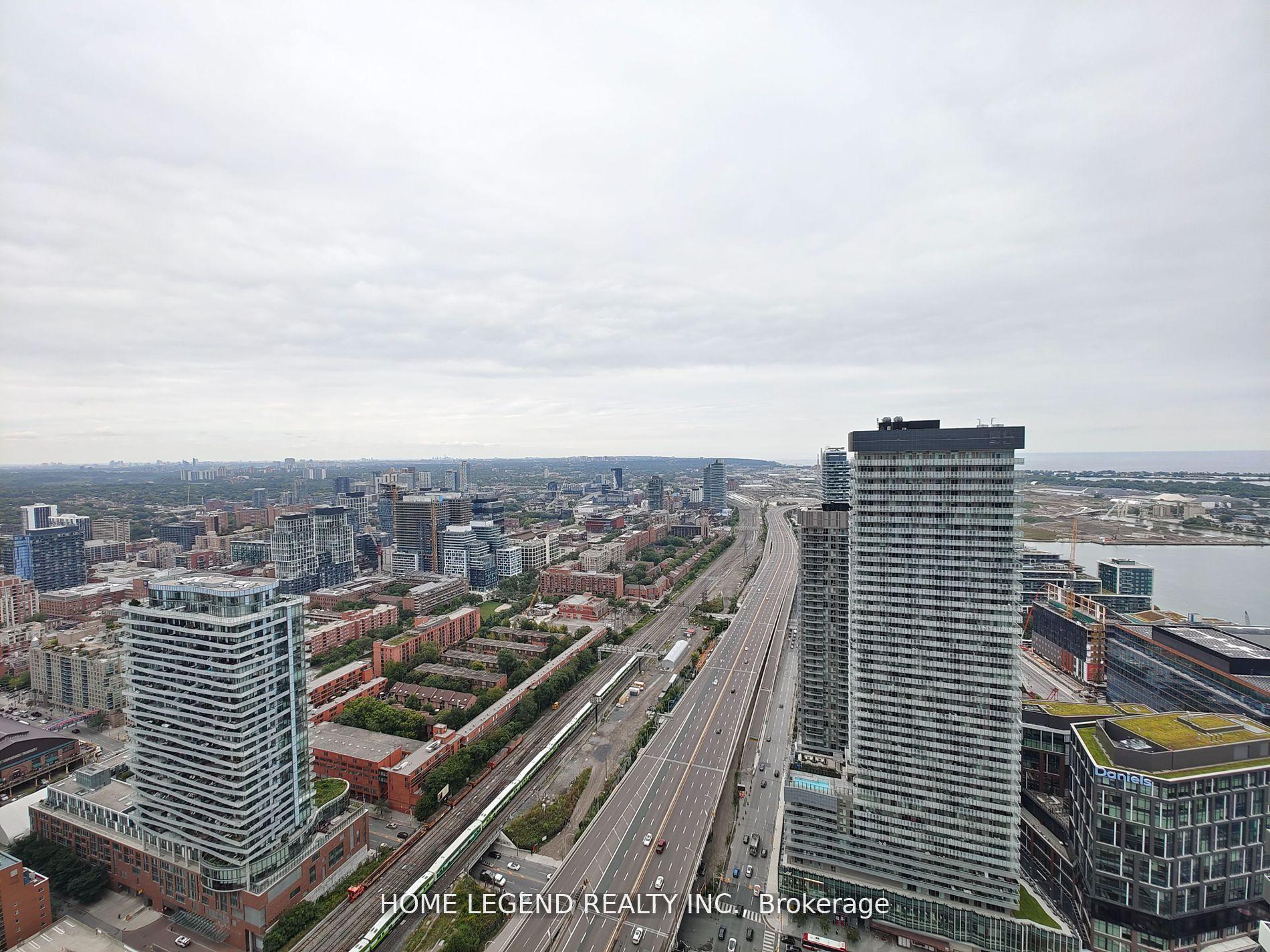 Photo 4 of Unit 5507, 55 Cooper Street, Toronto, Waterfront Communities — HOMEH