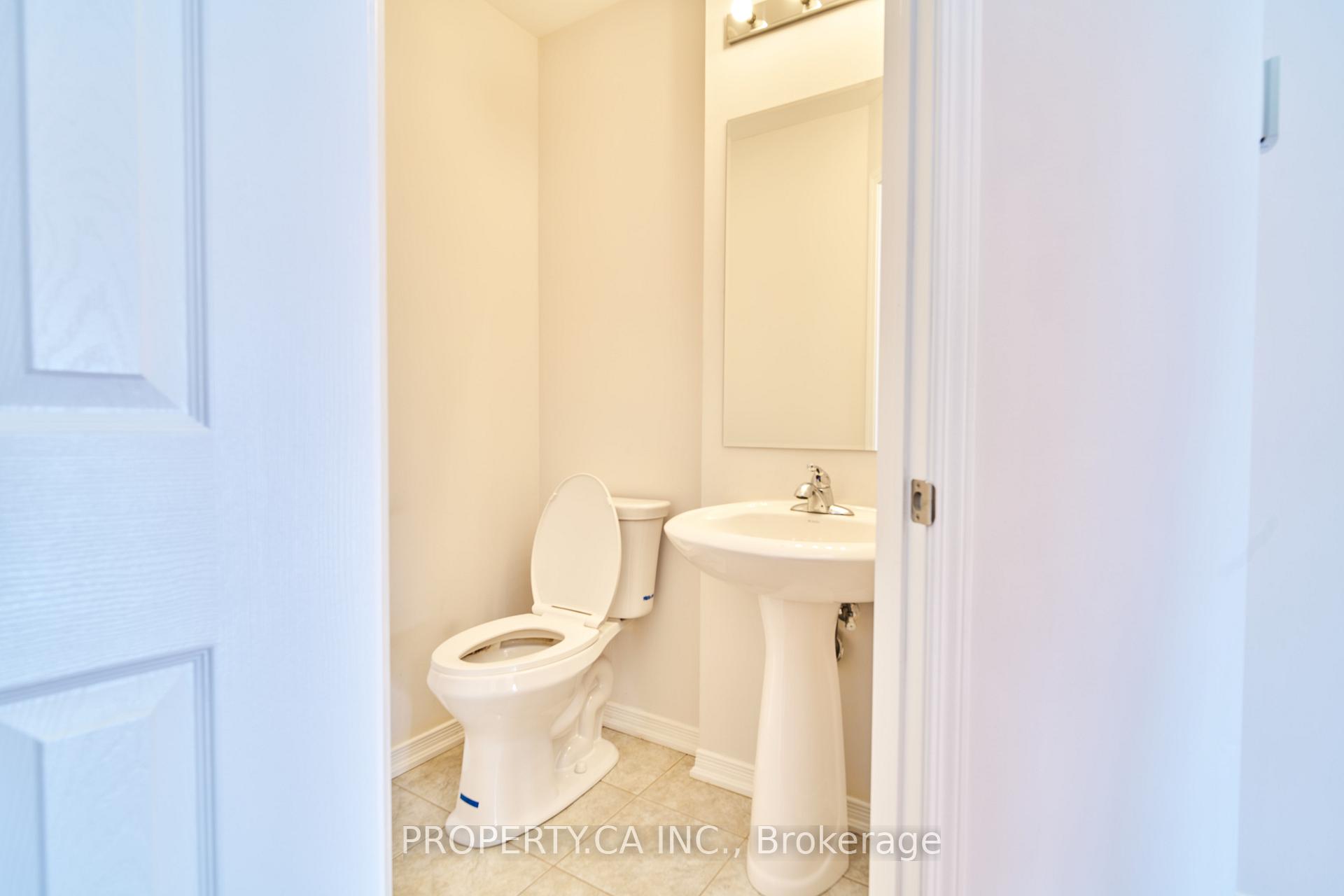 Photo 15 of 85 Chokecherry Crescent, Markham, Wismer — HOMEH