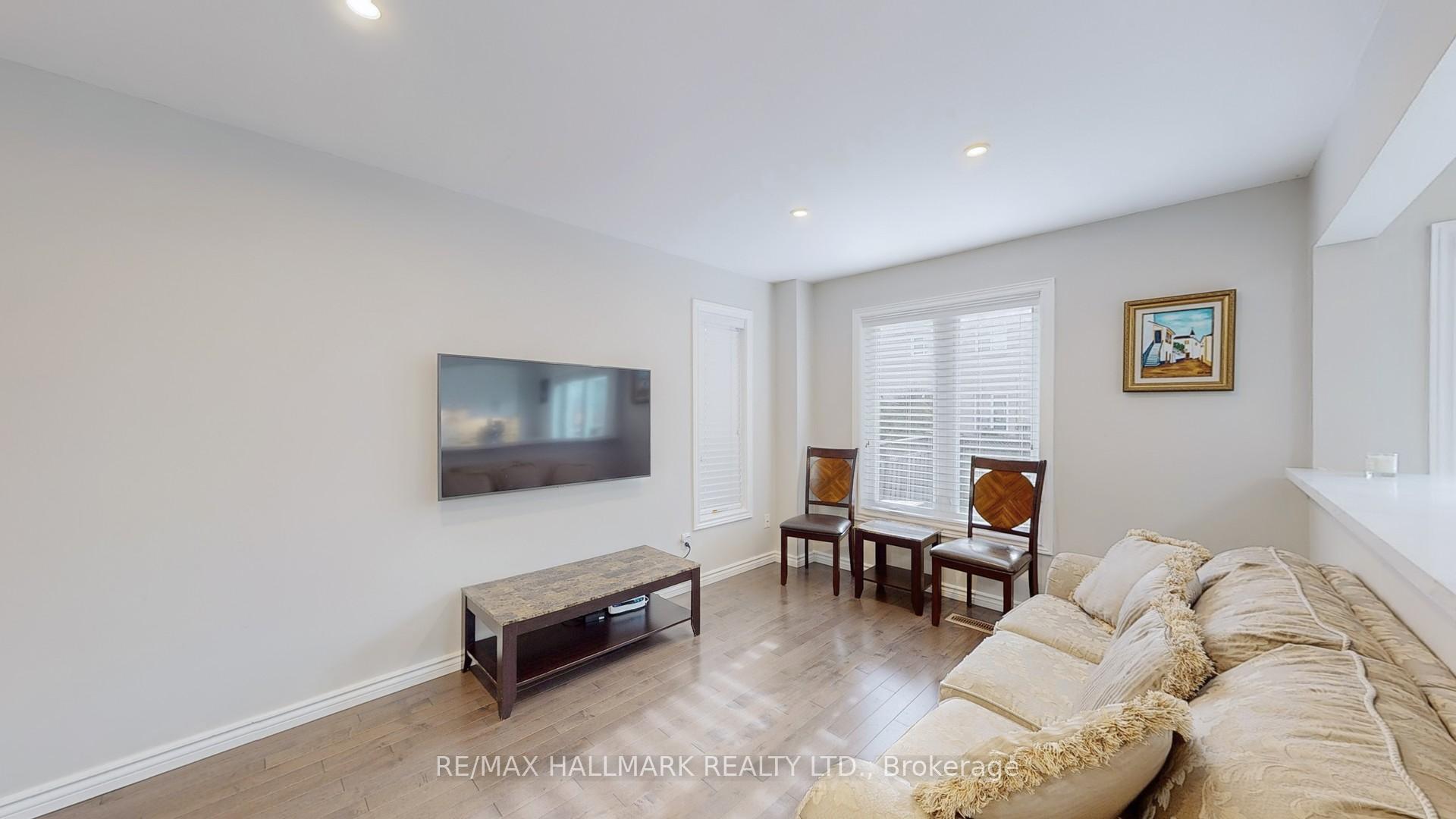 Photo 15 of 21 Weekes Drive, Ajax, Central West — HOMEH