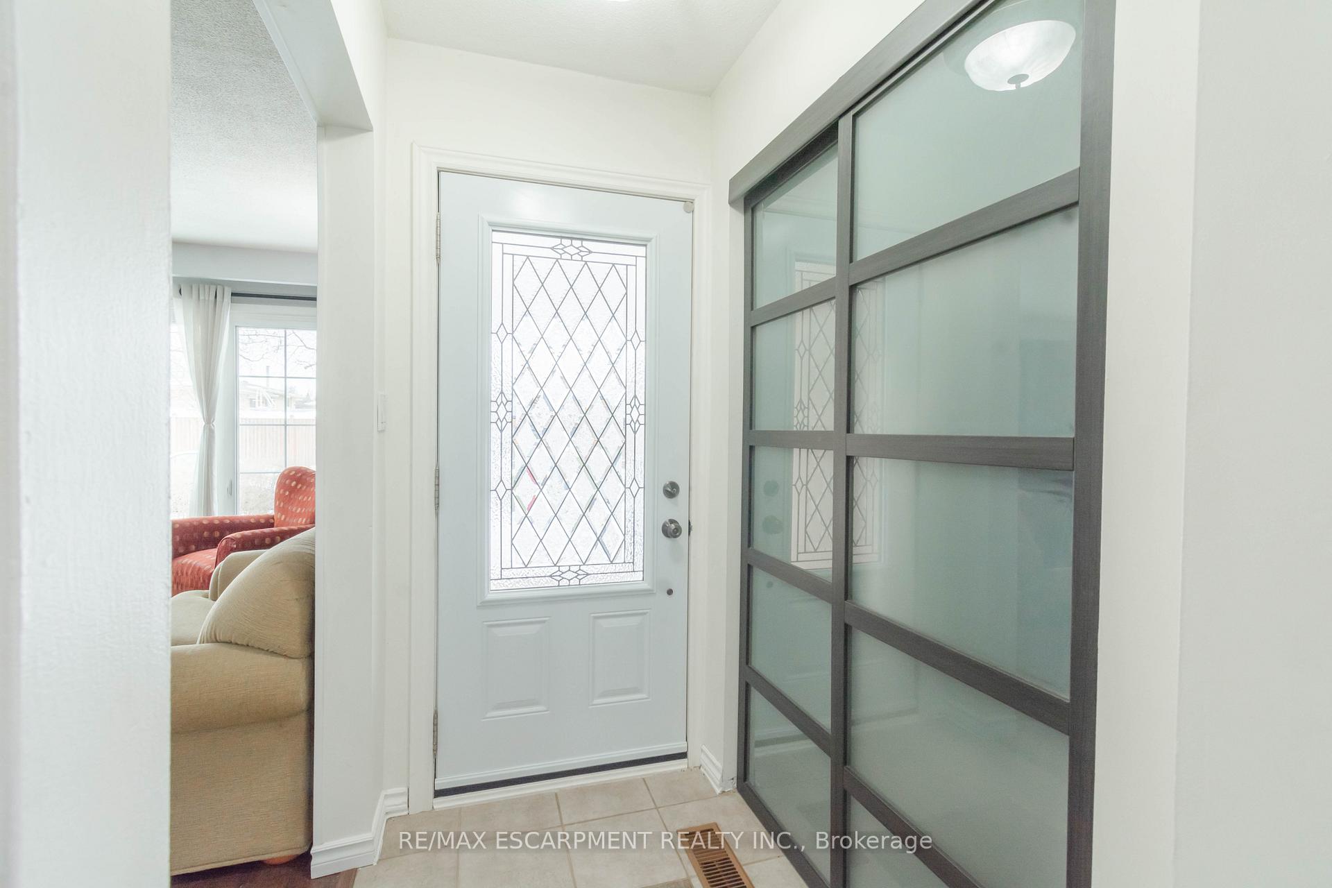 Photo 3 of 117 Anna Capri Drive, Hamilton, Templemead — HOMEH