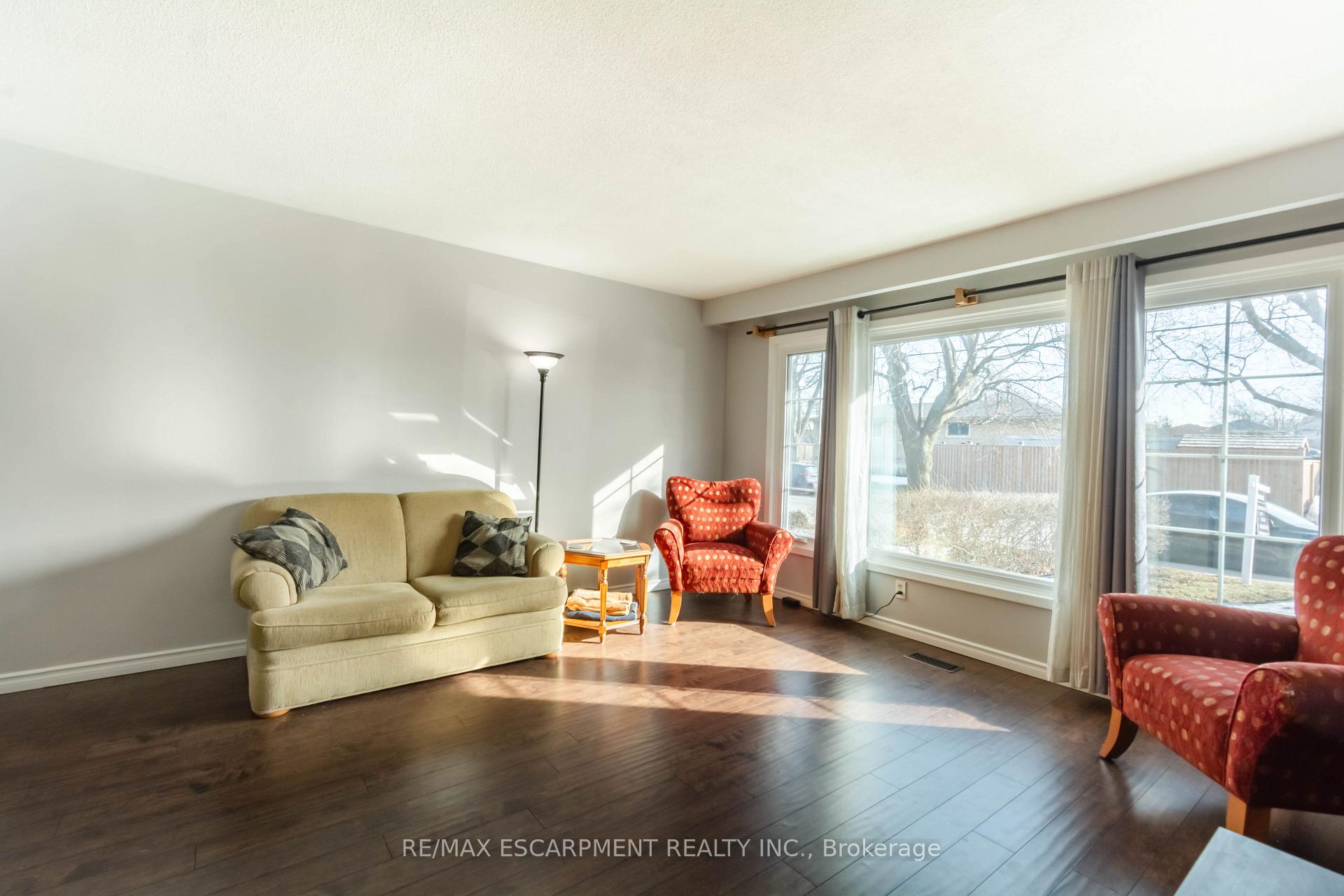 Photo 9 of 117 Anna Capri Drive, Hamilton, Templemead — HOMEH