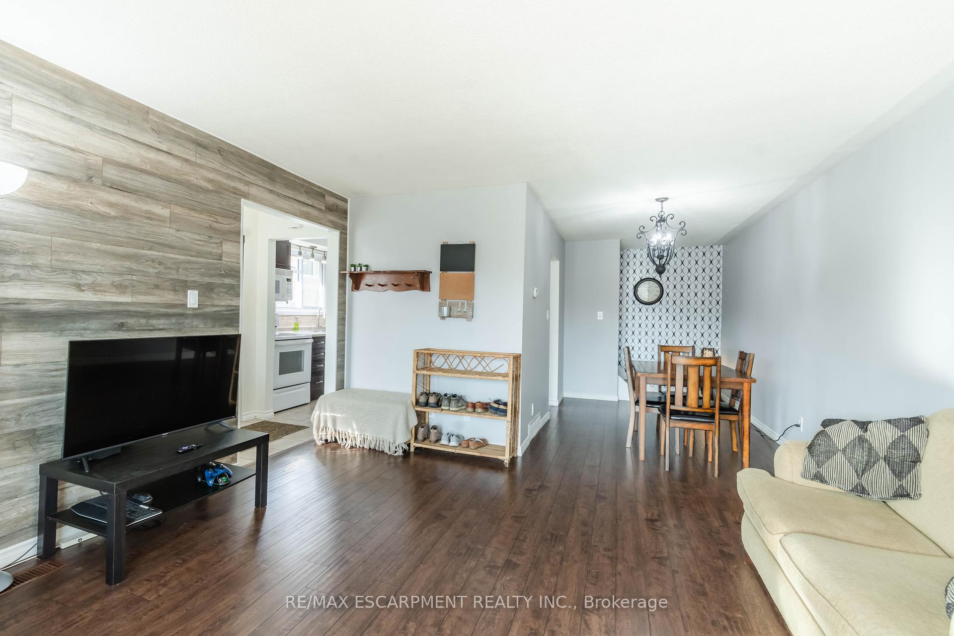 Photo 39 of 117 Anna Capri Drive, Hamilton, Templemead — HOMEH
