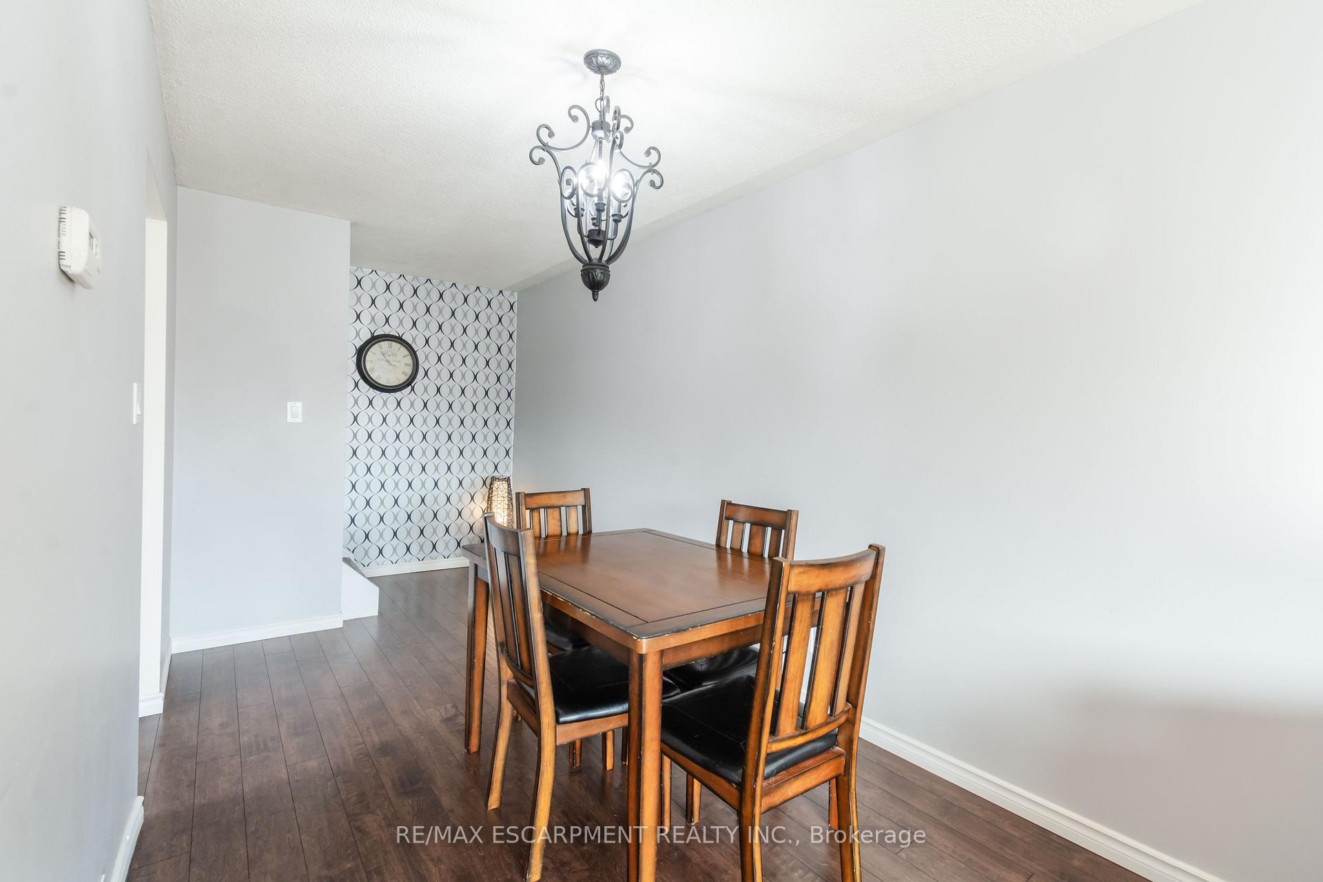 Photo 7 of 117 Anna Capri Drive, Hamilton, Templemead — HOMEH
