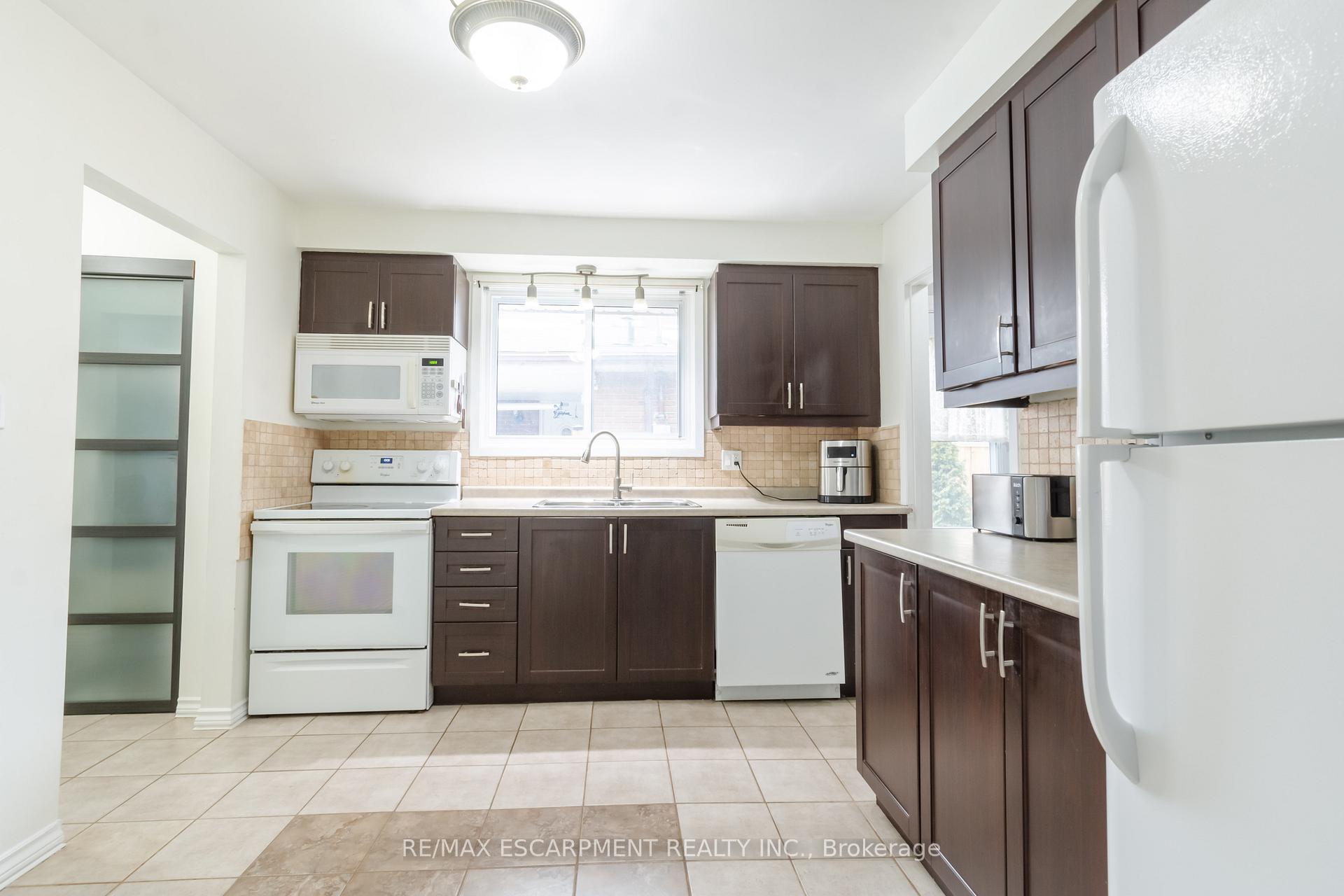 Photo 6 of 117 Anna Capri Drive, Hamilton, Templemead — HOMEH