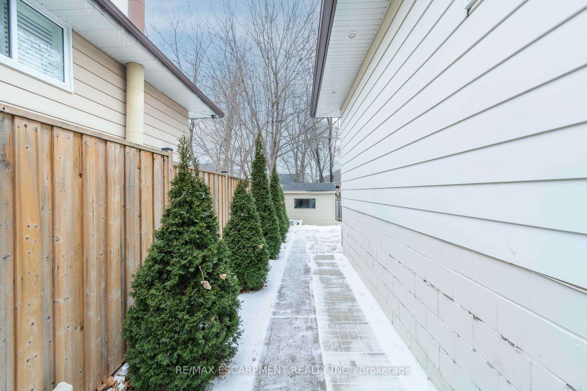 Photo 32 of 117 Anna Capri Drive, Hamilton, Templemead — HOMEH