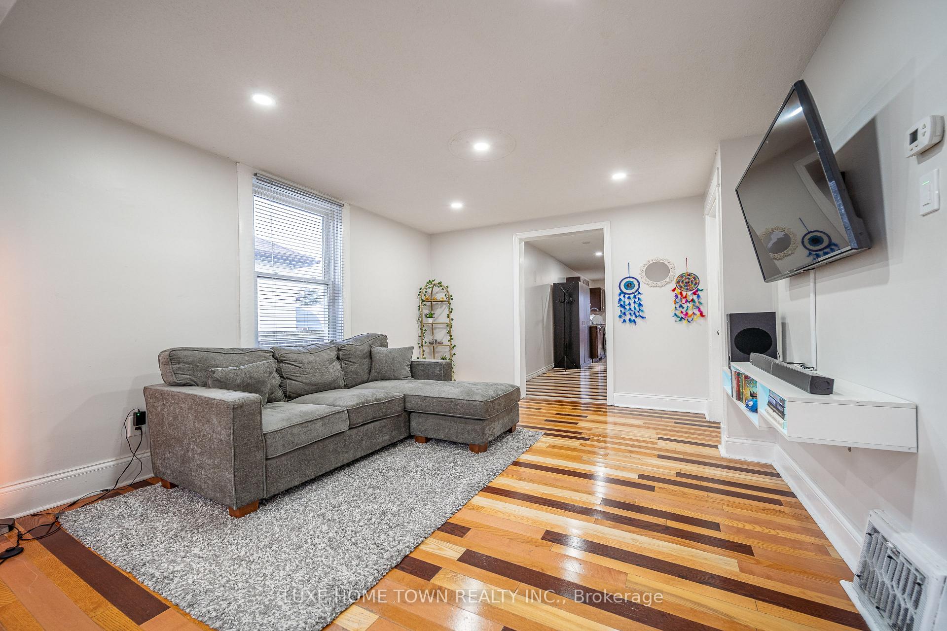Photo 23 of 93 Norfolk Avenue, Cambridge — HOMEH