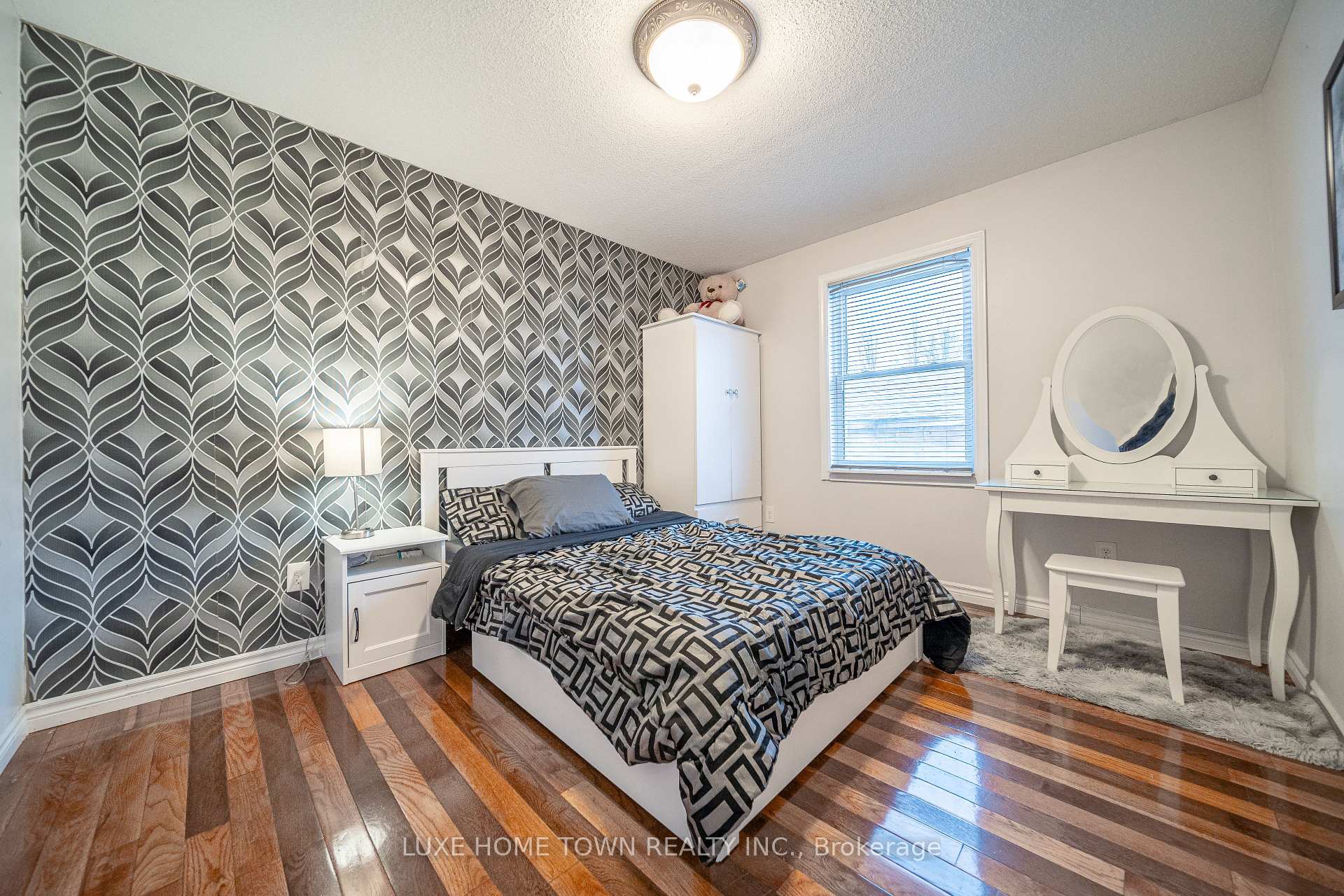 Photo 17 of 93 Norfolk Avenue, Cambridge — HOMEH