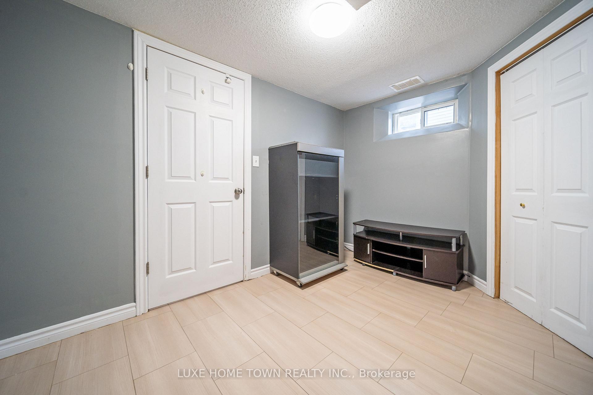 Photo 27 of 93 Norfolk Avenue, Cambridge — HOMEH