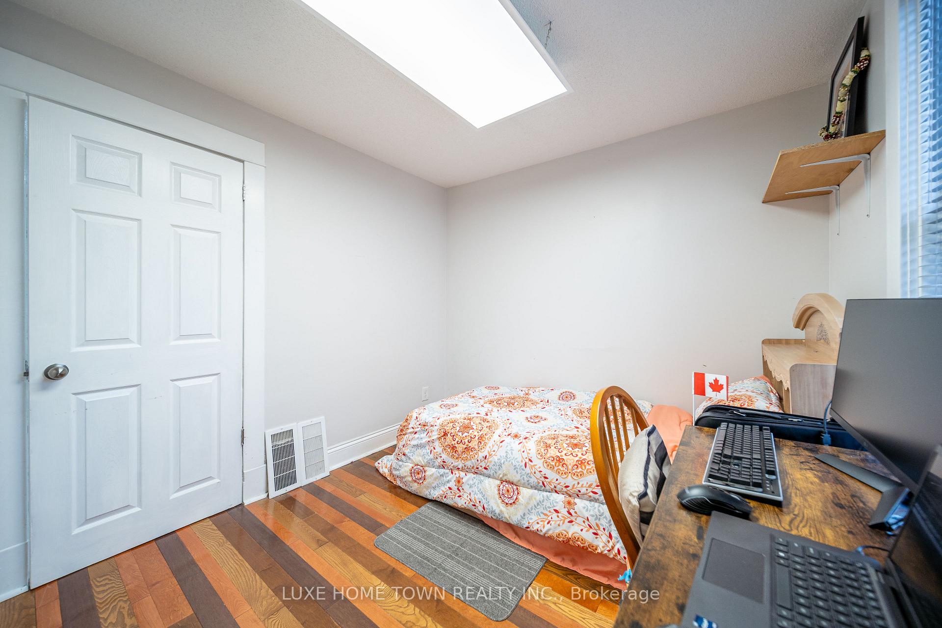 Photo 40 of 93 Norfolk Avenue, Cambridge — HOMEH